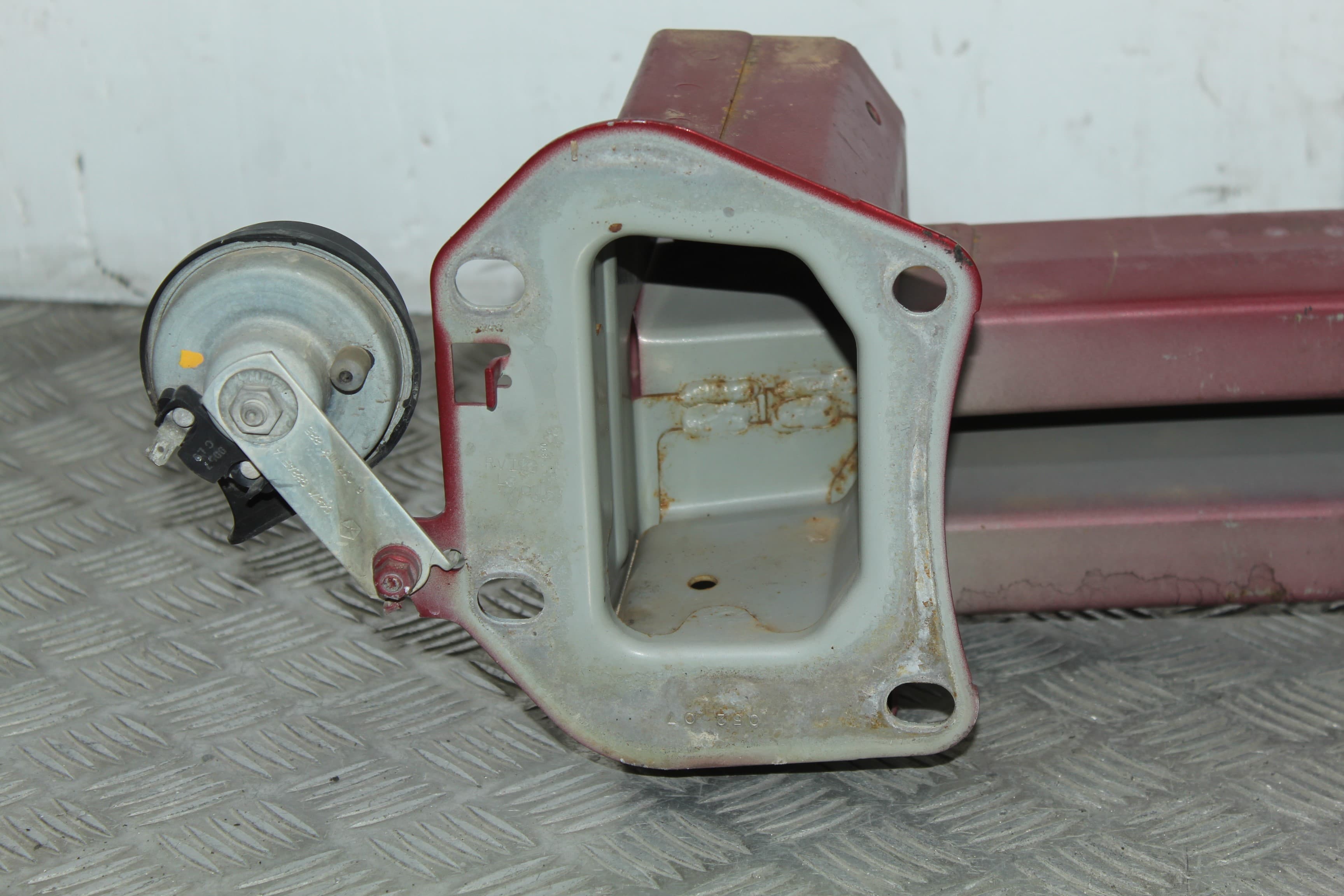 Refuerzo paragolpes delantero, Dodge Caliber (Pm) S 2007 usado 9