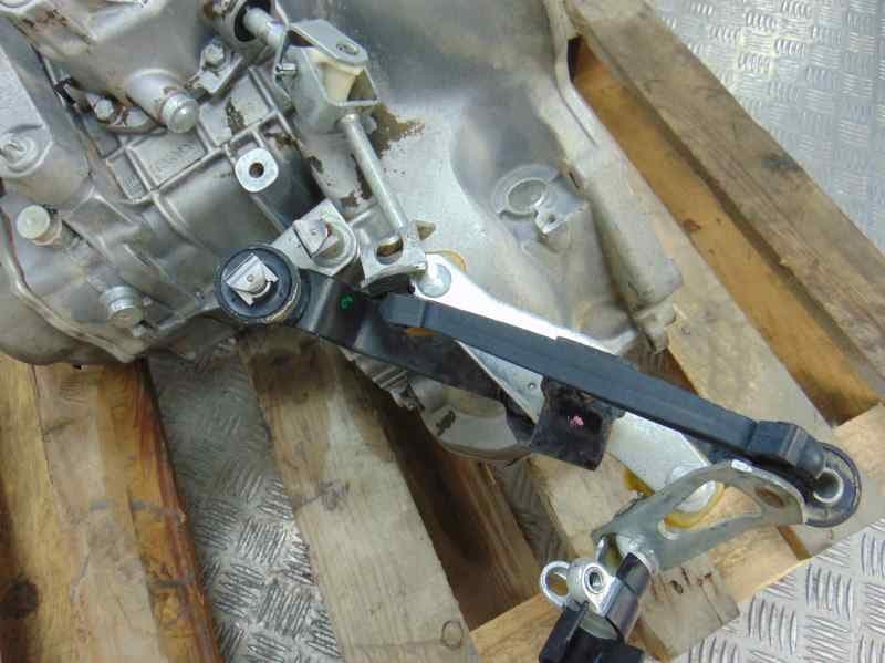 Caja cambios, Opel Astra G Berlina Comfort 2003 usado 8