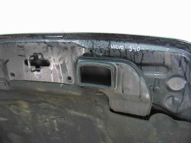 Capo, Volvo S40 Berlina 1.6 D Kinetic 2006 usado 9