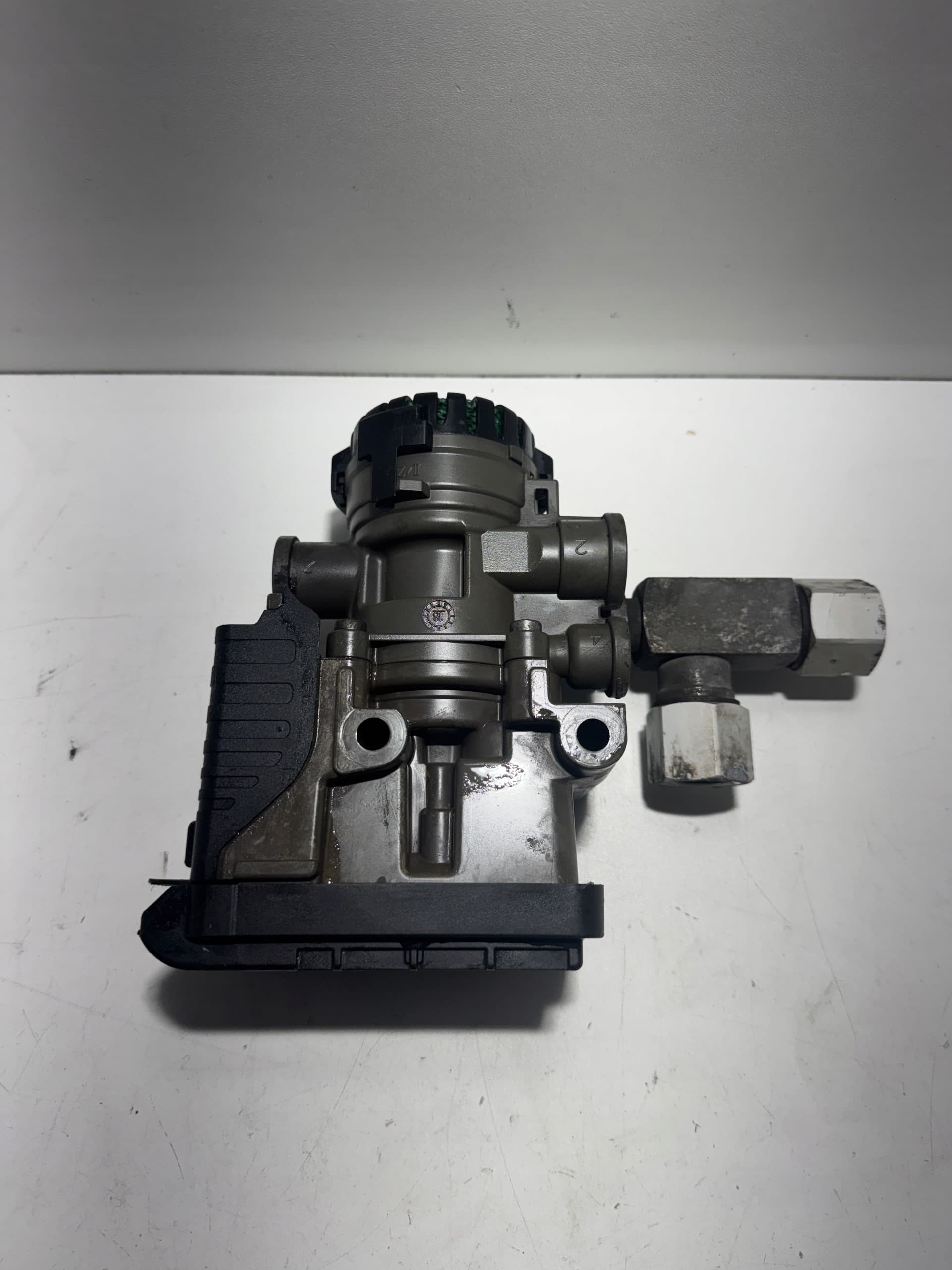 Zawór Modulator Ebs Przód Ford F-Max Cargo Euro 6 K102878 usado