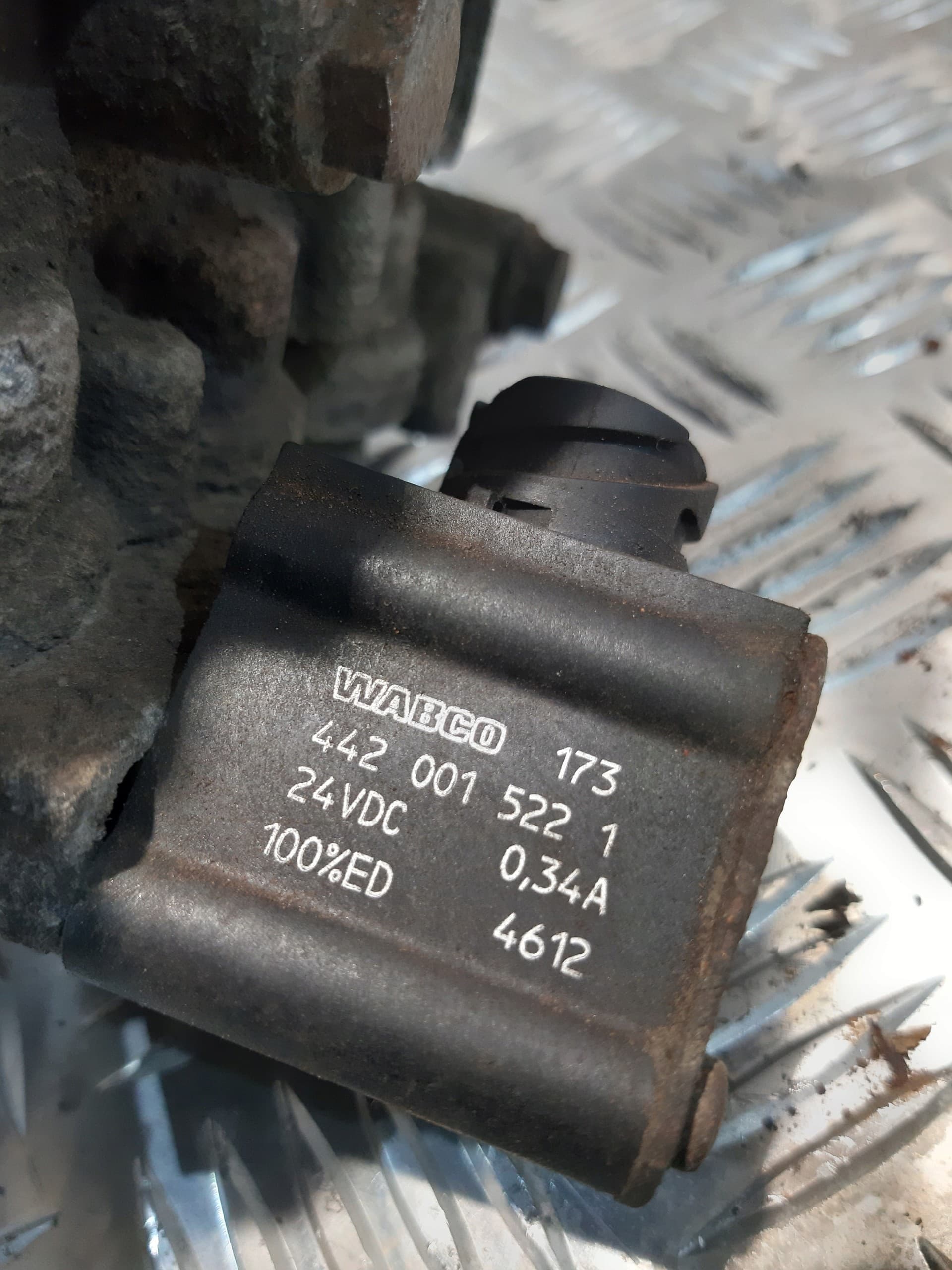 Wabco 4729000560 Magnetic valve usado 6