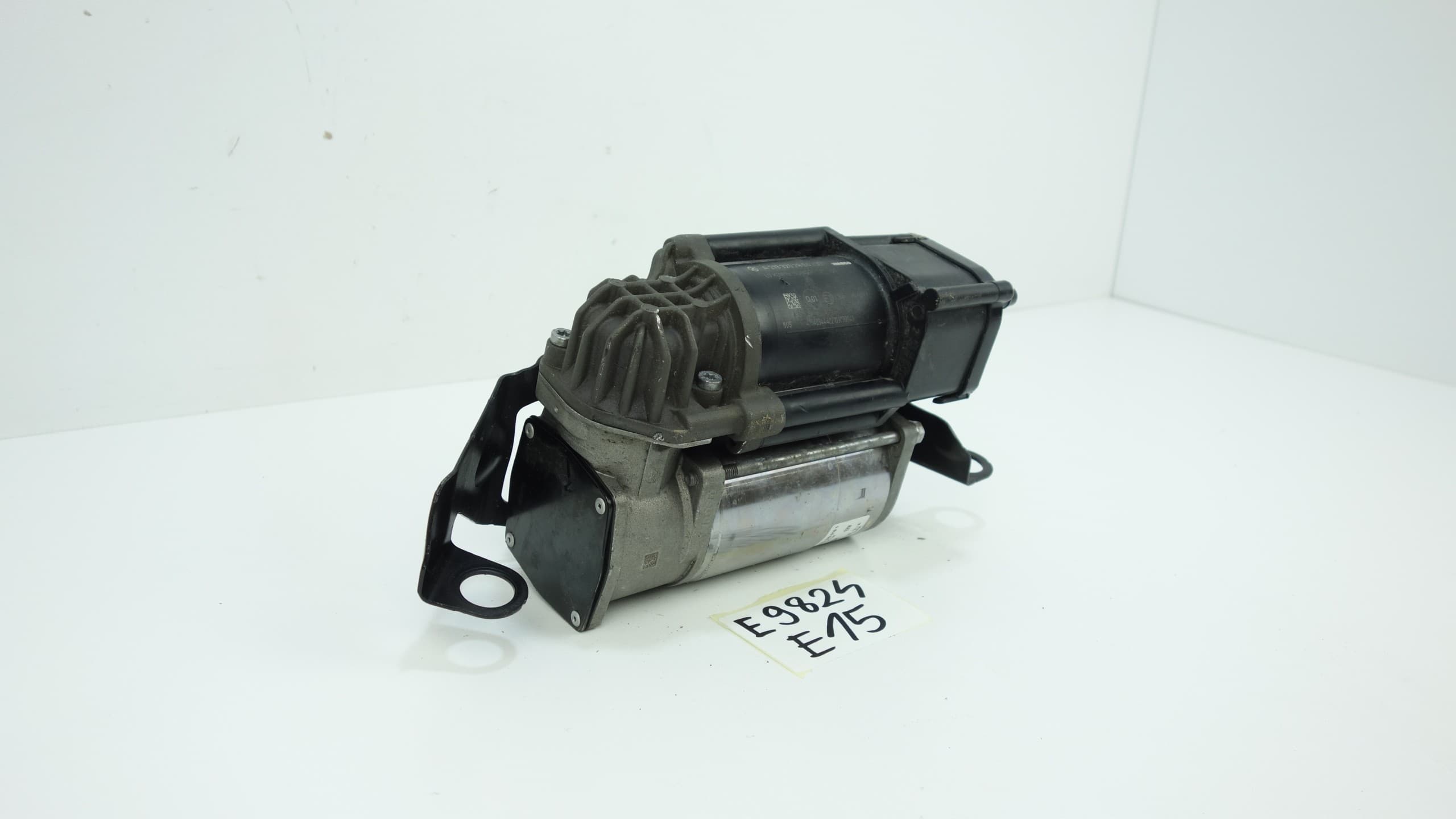 Compresor de Suspensión Mercedes W205 W213 W253 A2133202804 usado 2
