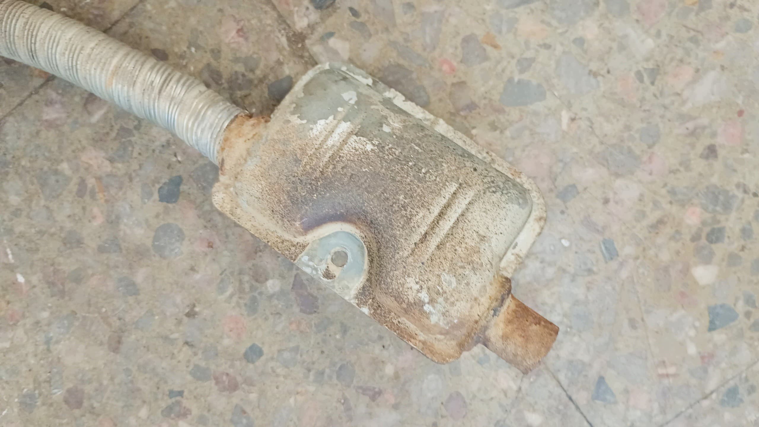 Silenciador Webasto para Nissan Terrano II usado 2