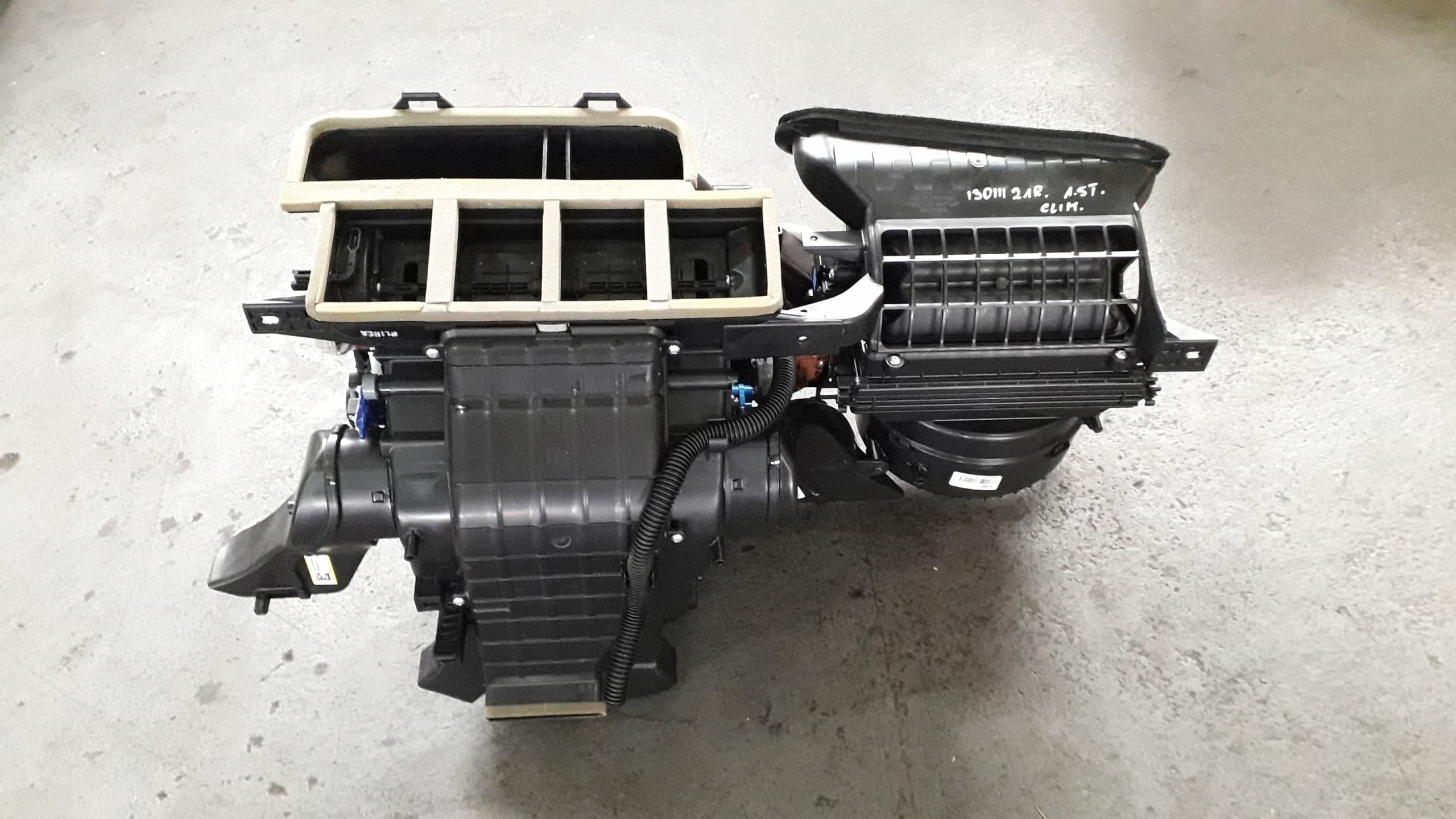 Calefactor Completo Hyundai I30 Iii 20R 1.5T 48V nuevo