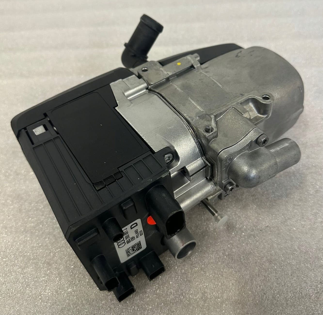 Calefactor estacionario OE Audi Webasto 8B3265081J usado 2