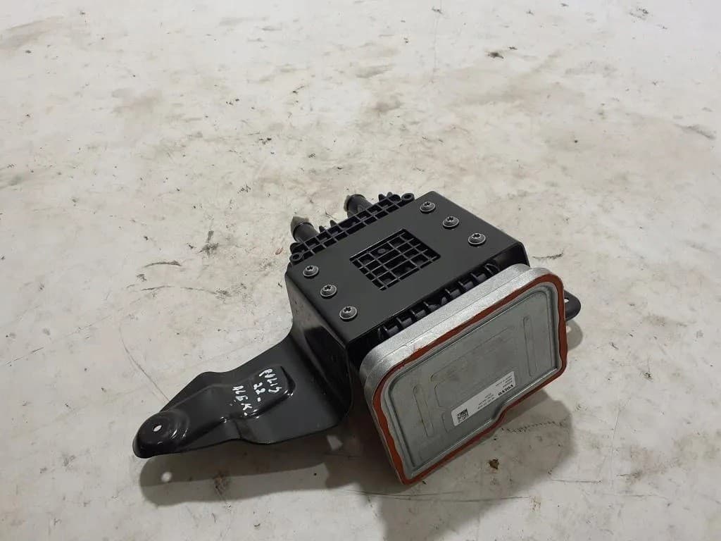 Calentador de Bloque de Motor Polestar 2 2022 32352951 usado 2