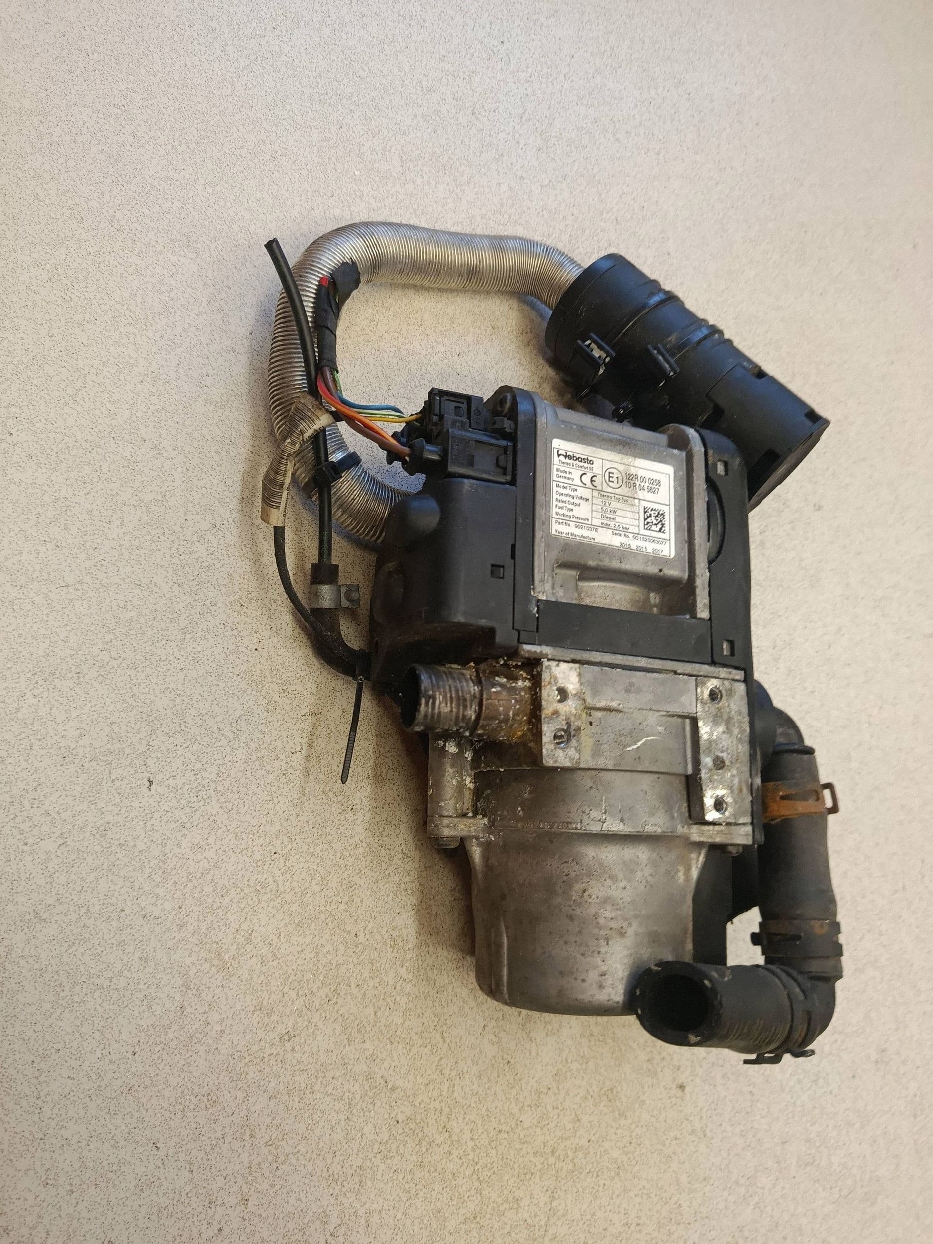 Calefactor estacionario Audi A4 S4 B9 2016 (Webasto) 9021037E usado 2