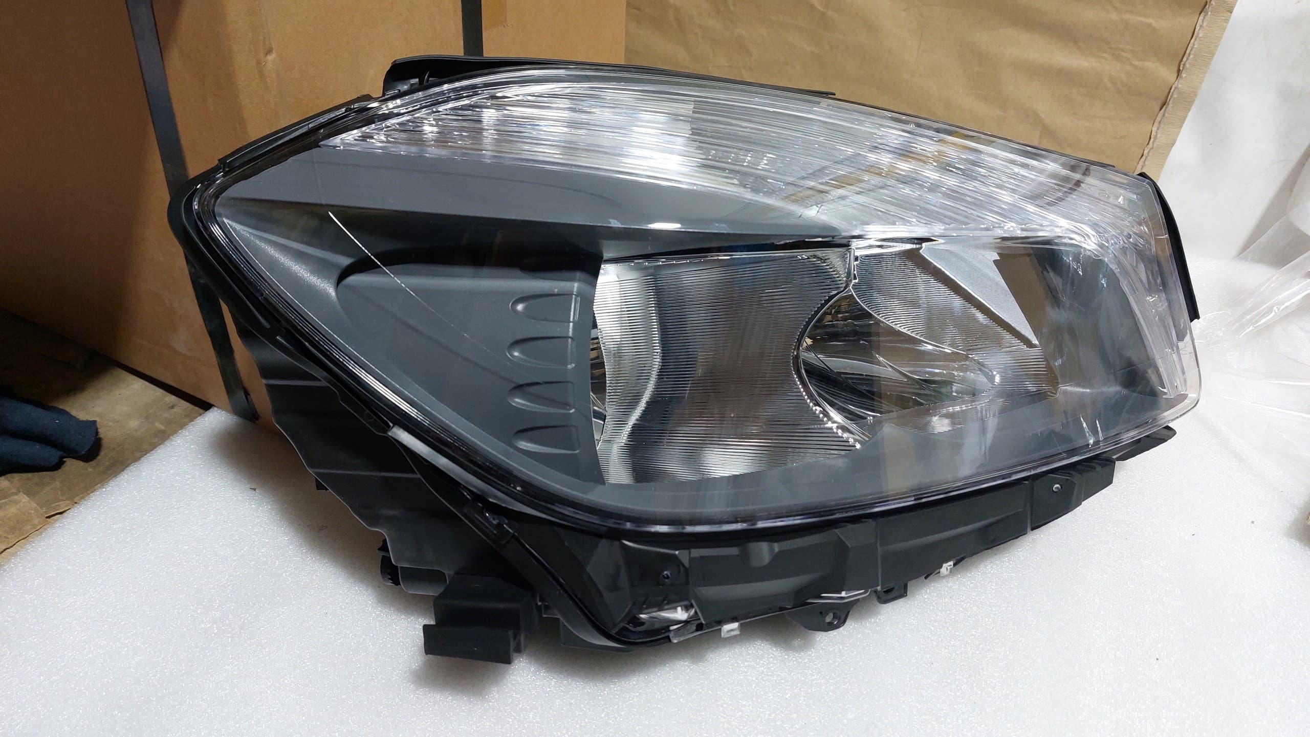 Faro Abakus 440-11A8RMLDEM2 nuevo 2