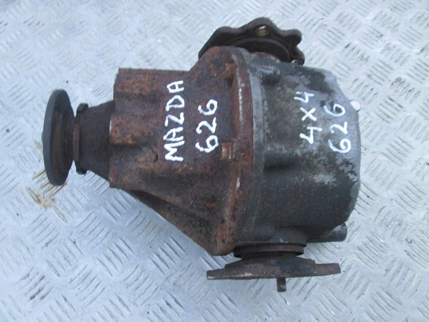 Diferencial trasero Mazda 626 4x4 Szpera 1.8 usado 2