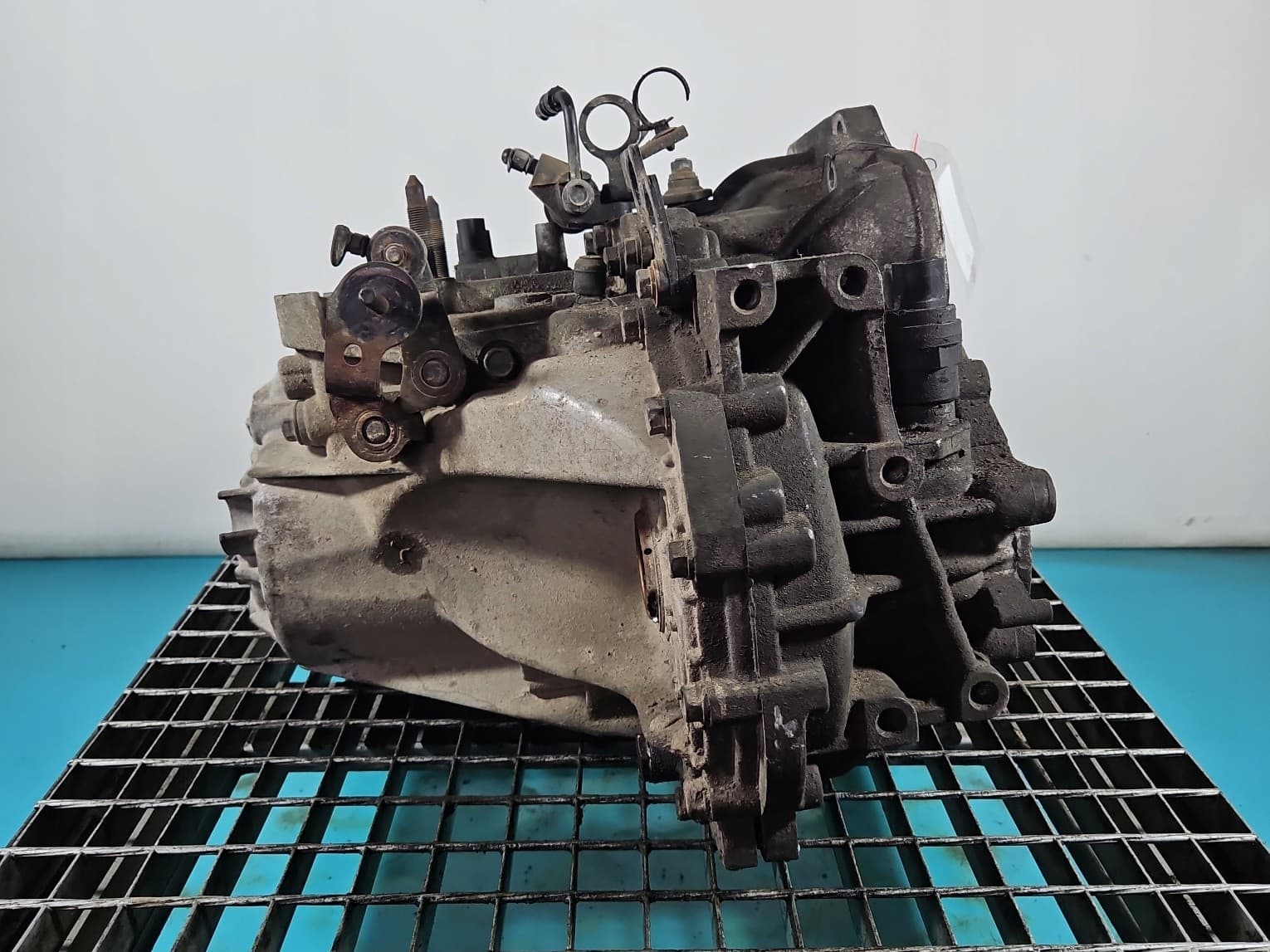 Caja de Cambios Manual L5 Kia Carens II 2.0 16V Cvvt usado 5