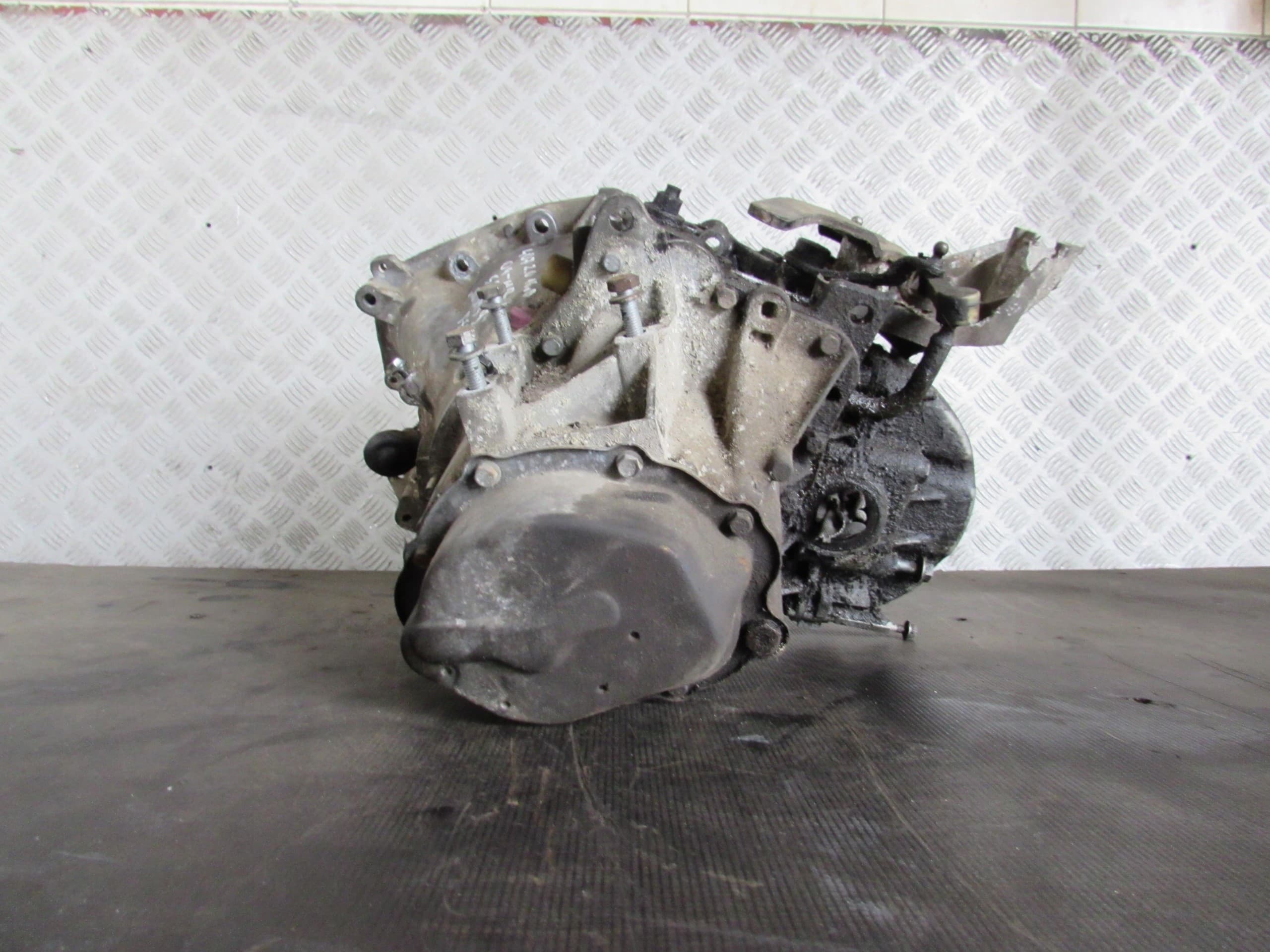 Transmisión 20DM59 Peugeot 407 2.0B 16V 04-11 usado 4