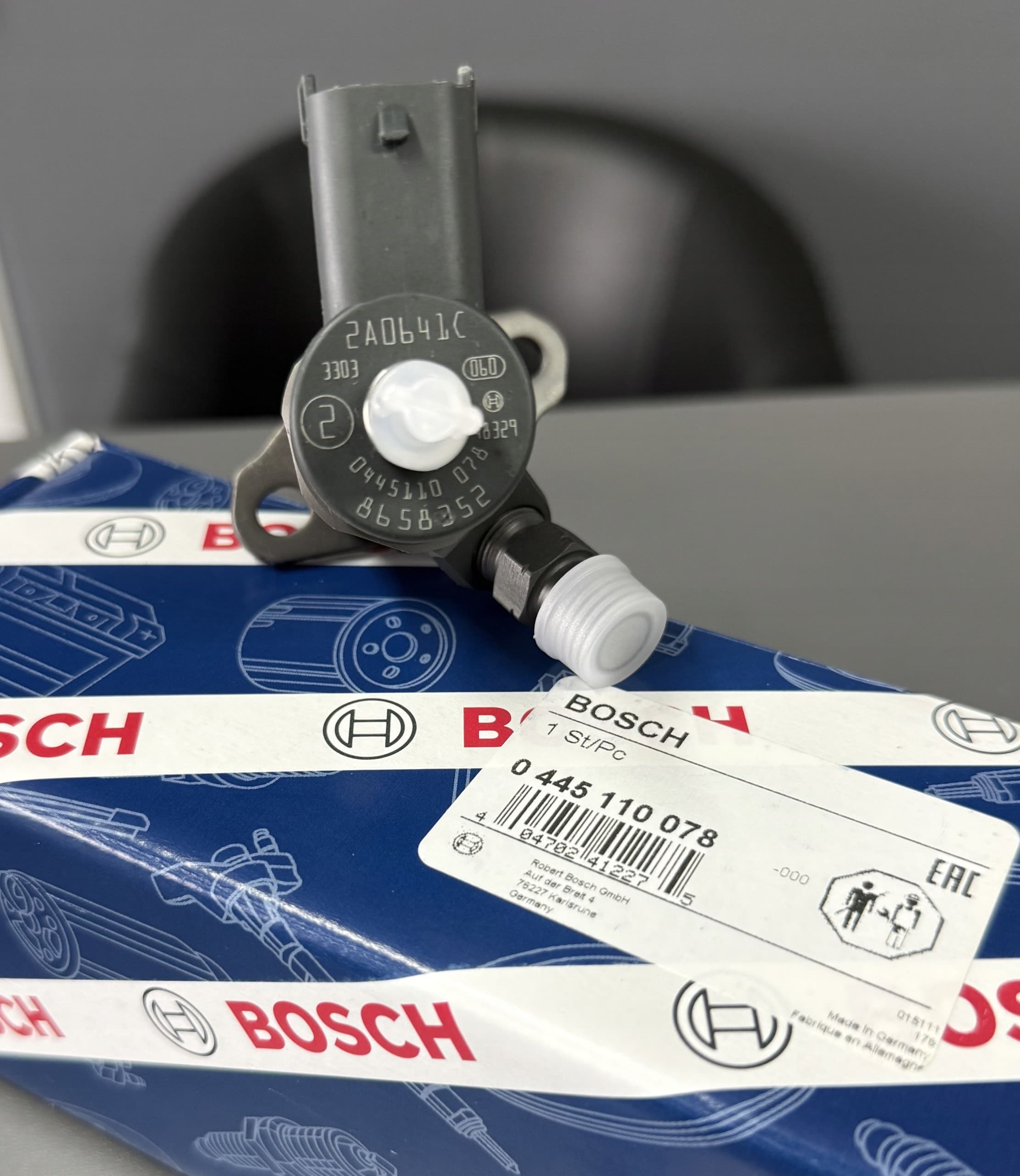 Inyector Bosch 0 445 110 078 nuevo 2