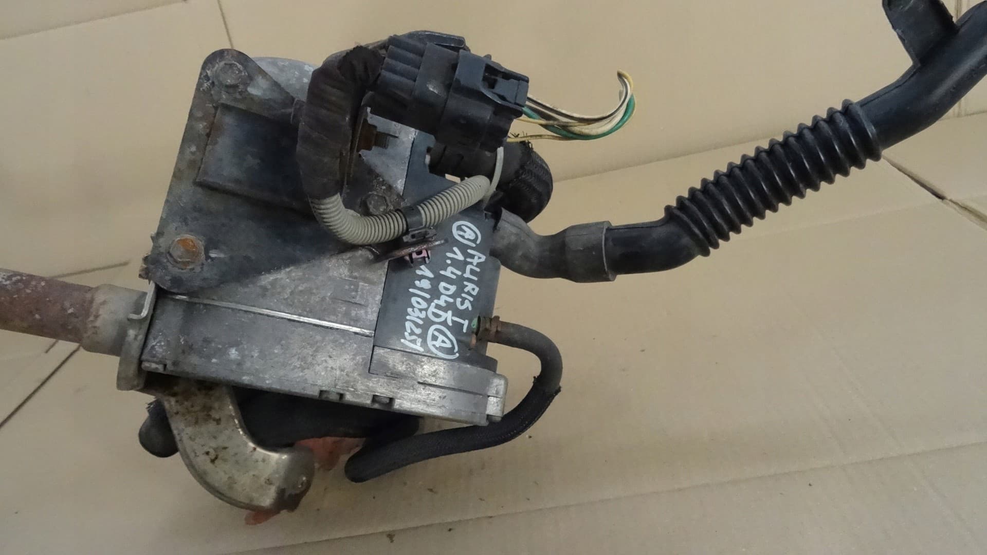 Calefactor Webasto para Toyota Auris I E15 usado 6