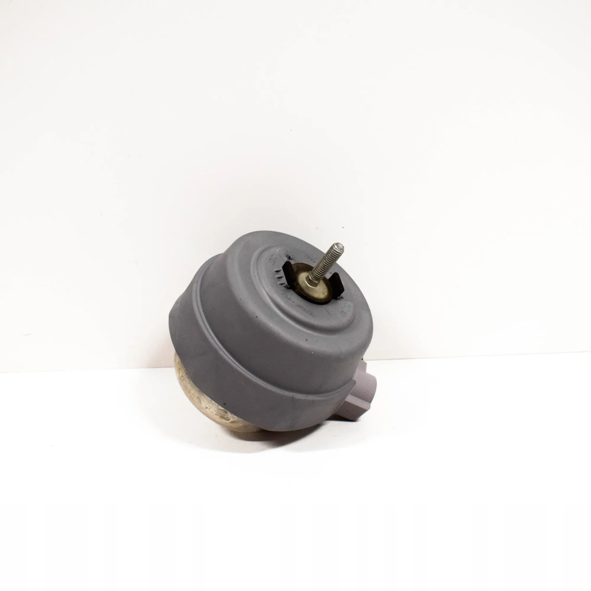 Soporte Motor Izquierdo Audi A4 B7 8E0199379BJ Original nuevo 3