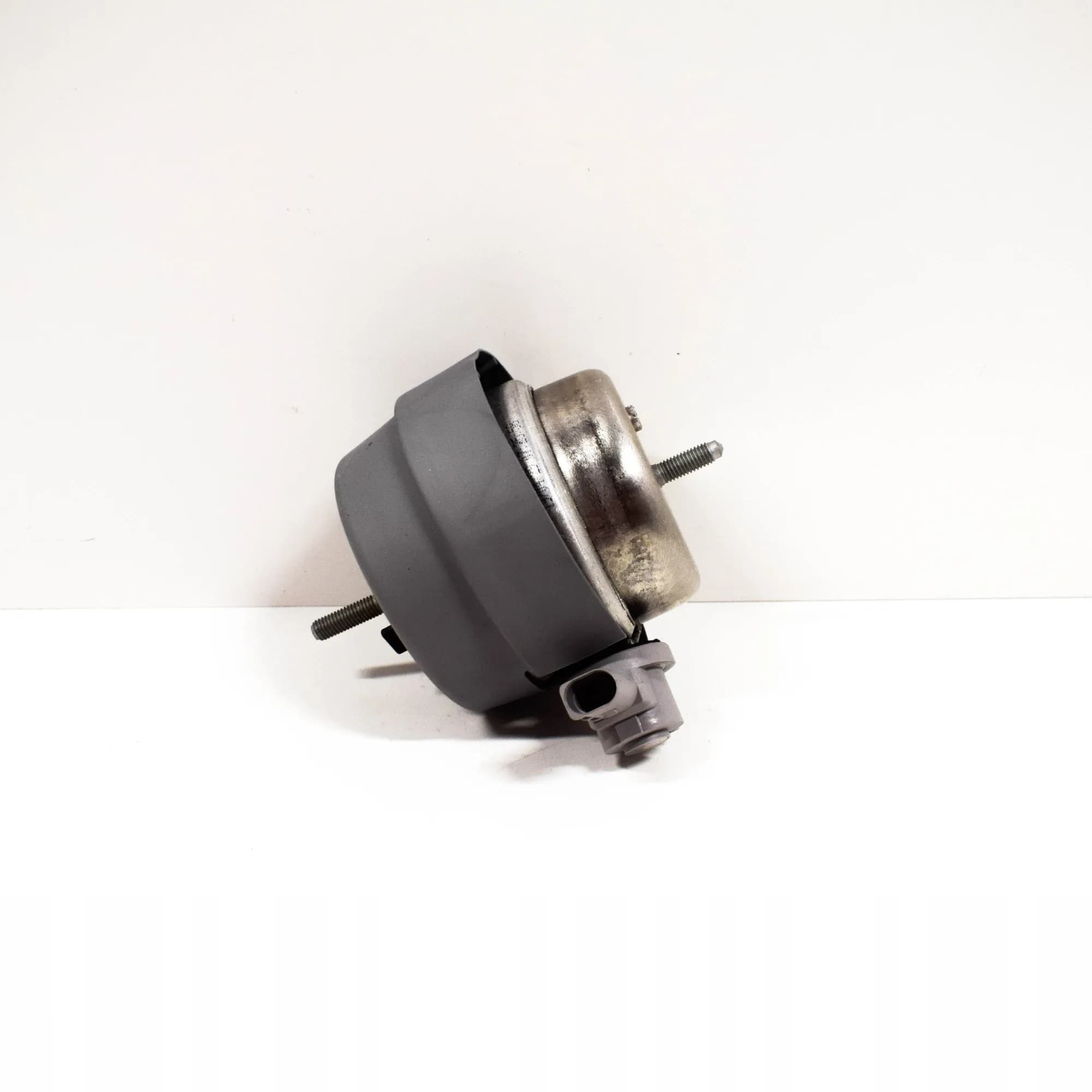 Soporte Motor Izquierdo Audi A4 B7 8E0199379BJ Original nuevo 4