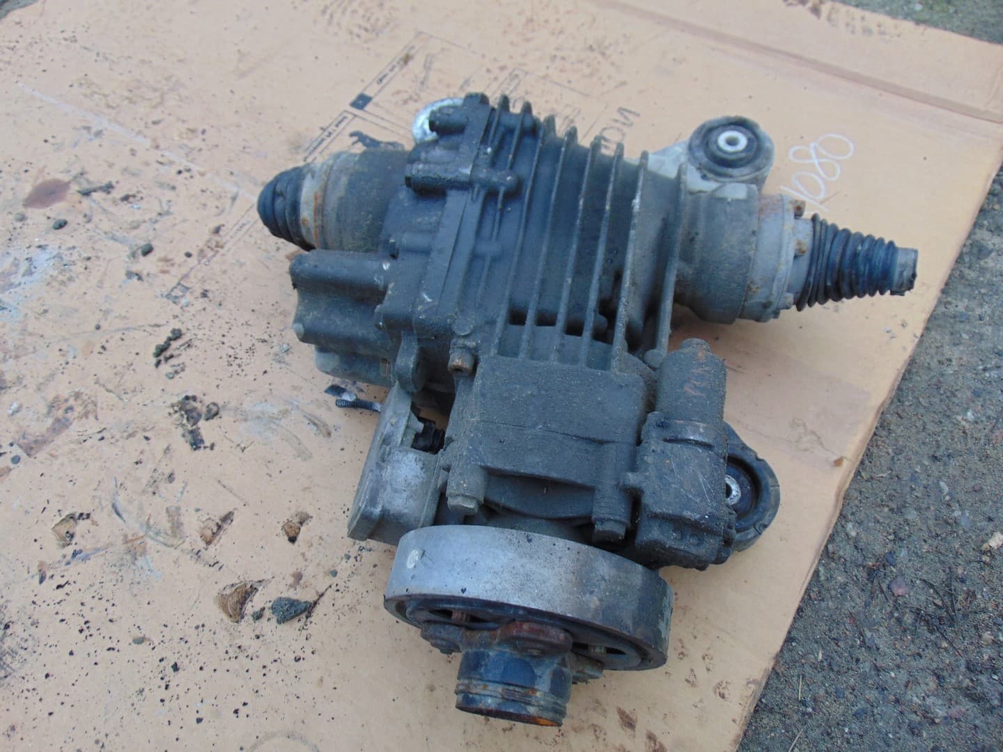 Puente diferencial trasero Skoda Octavia II Lift 0BR525010B usado 7