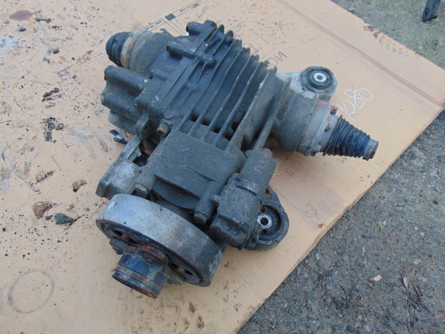 Puente diferencial trasero Skoda Octavia II Lift 0BR525010B usado 8