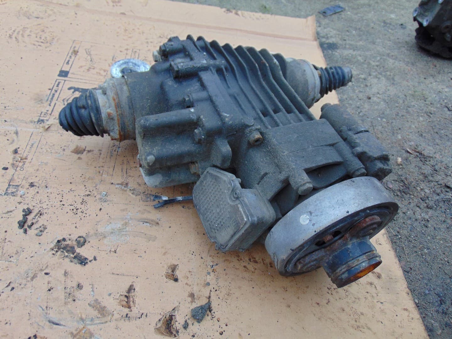 Puente diferencial trasero Skoda Octavia II Lift 0BR525010B usado 9