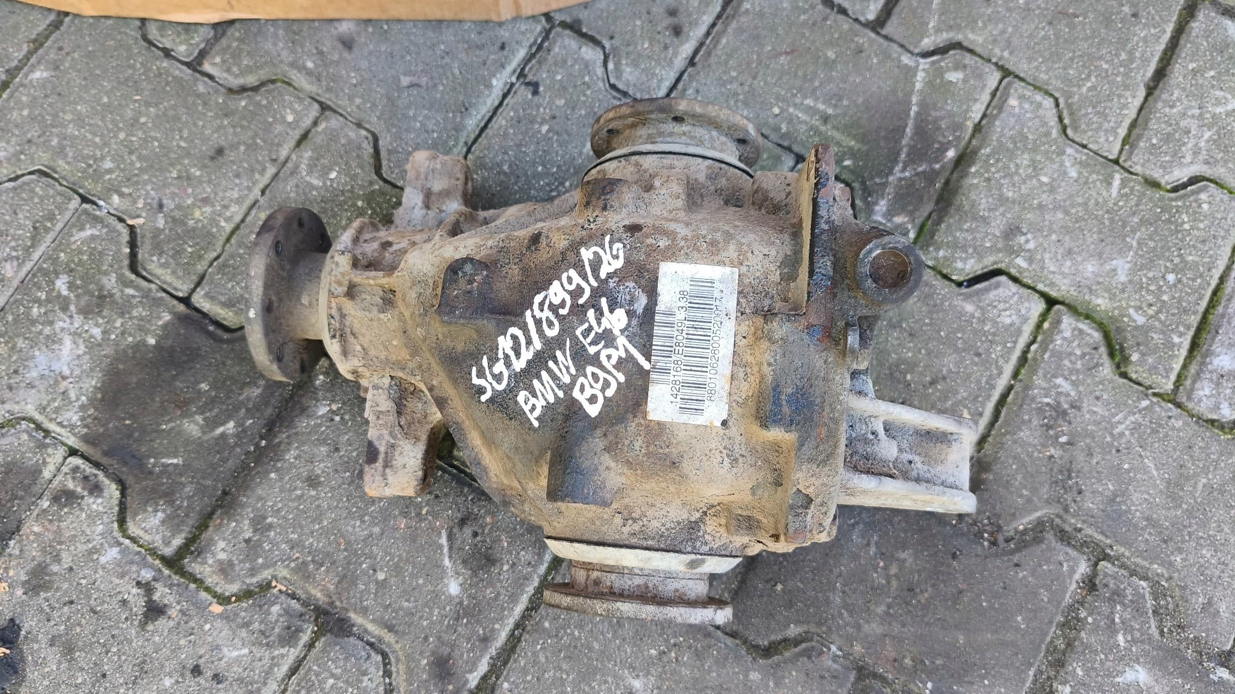 Difusor de diferencial BMW E46 318i 2001 1428168/E8049L 3.38 usado 2