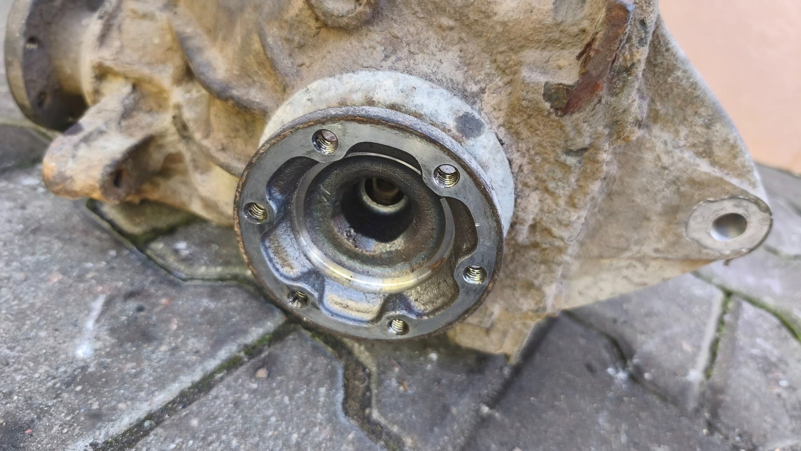 Difusor de diferencial BMW E46 318i 2001 1428168/E8049L 3.38 usado 5