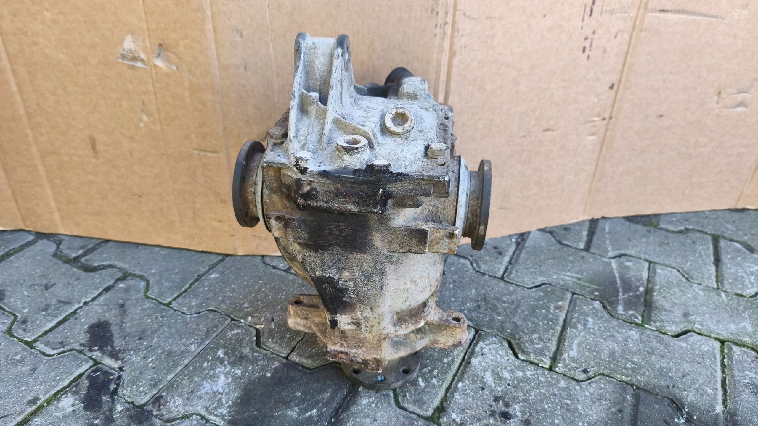 Difusor de diferencial BMW E46 318i 2001 1428168/E8049L 3.38 usado 8