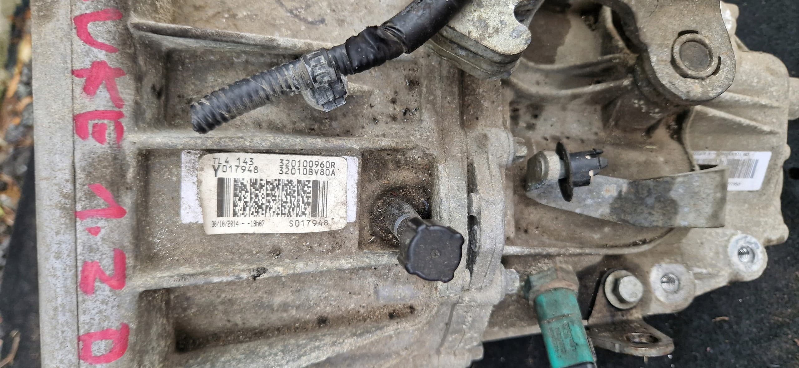 Transmisión manual Nissan Juke F15 1,2 Dig-T económica usado 3
