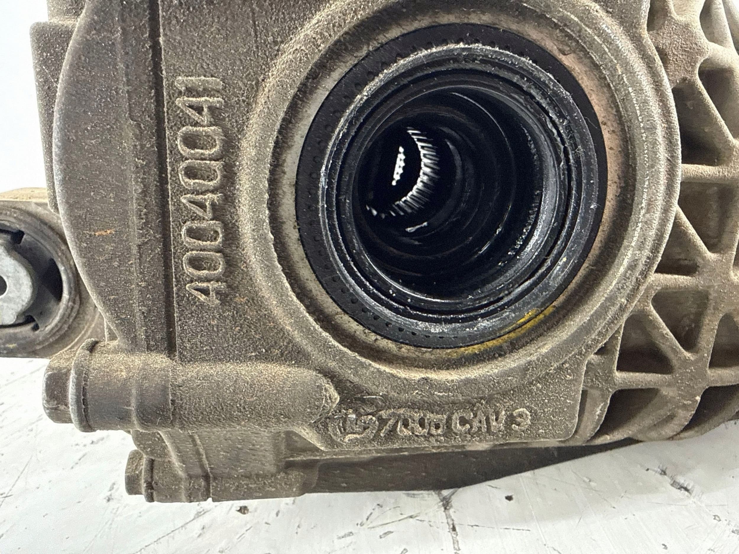 Diferencial trasero Chevrolet Camaro 2012 22928326 usado 8