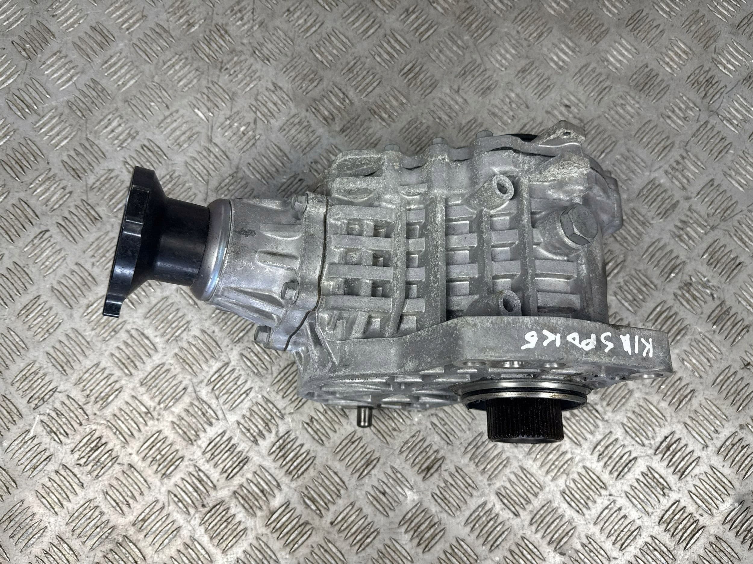 Diferencial delantero Kia Sportage 2024 PHEV3D310 usado 2