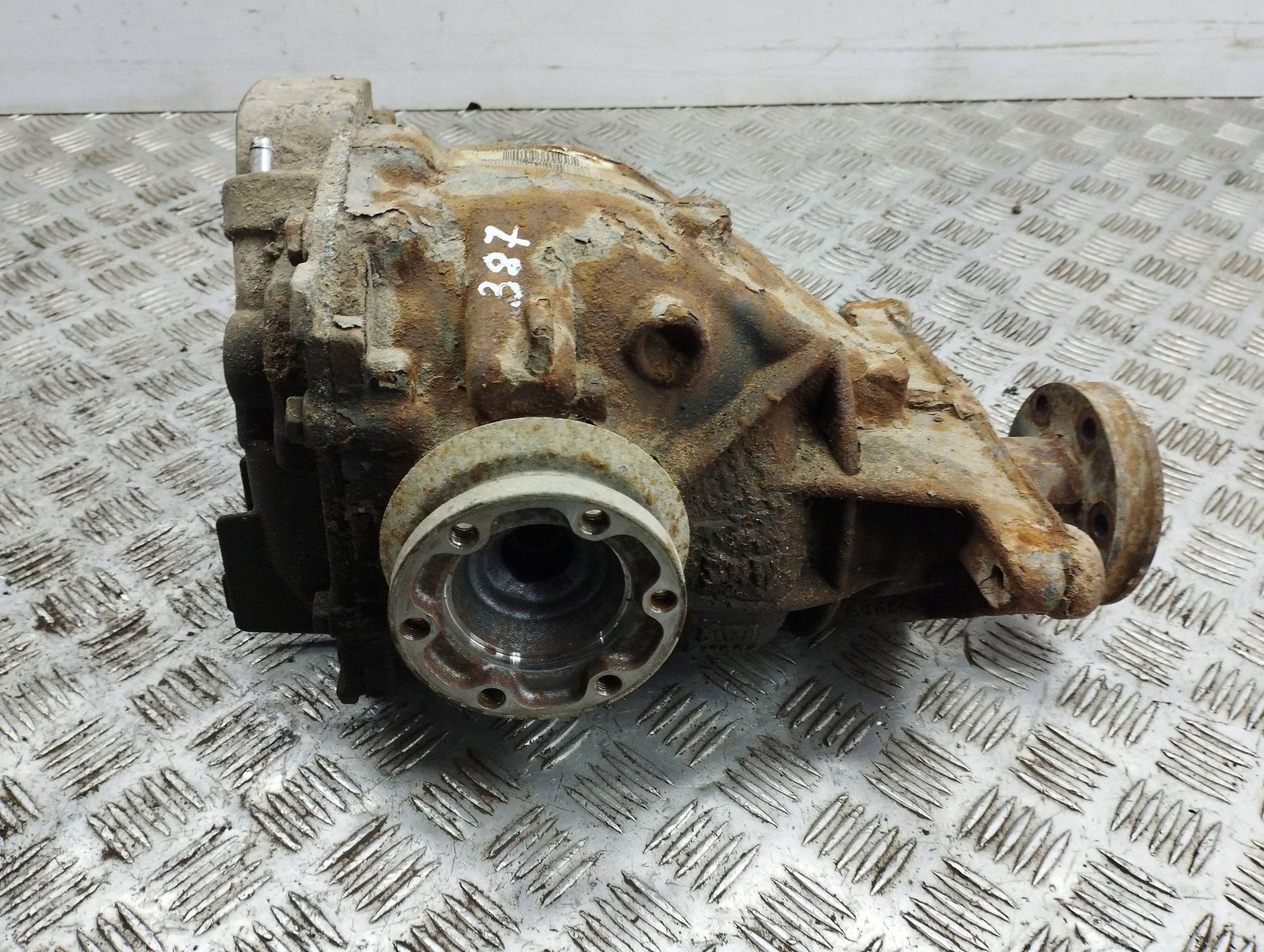 Diferencial trasero BMW X5 E53 75106596 usado 5