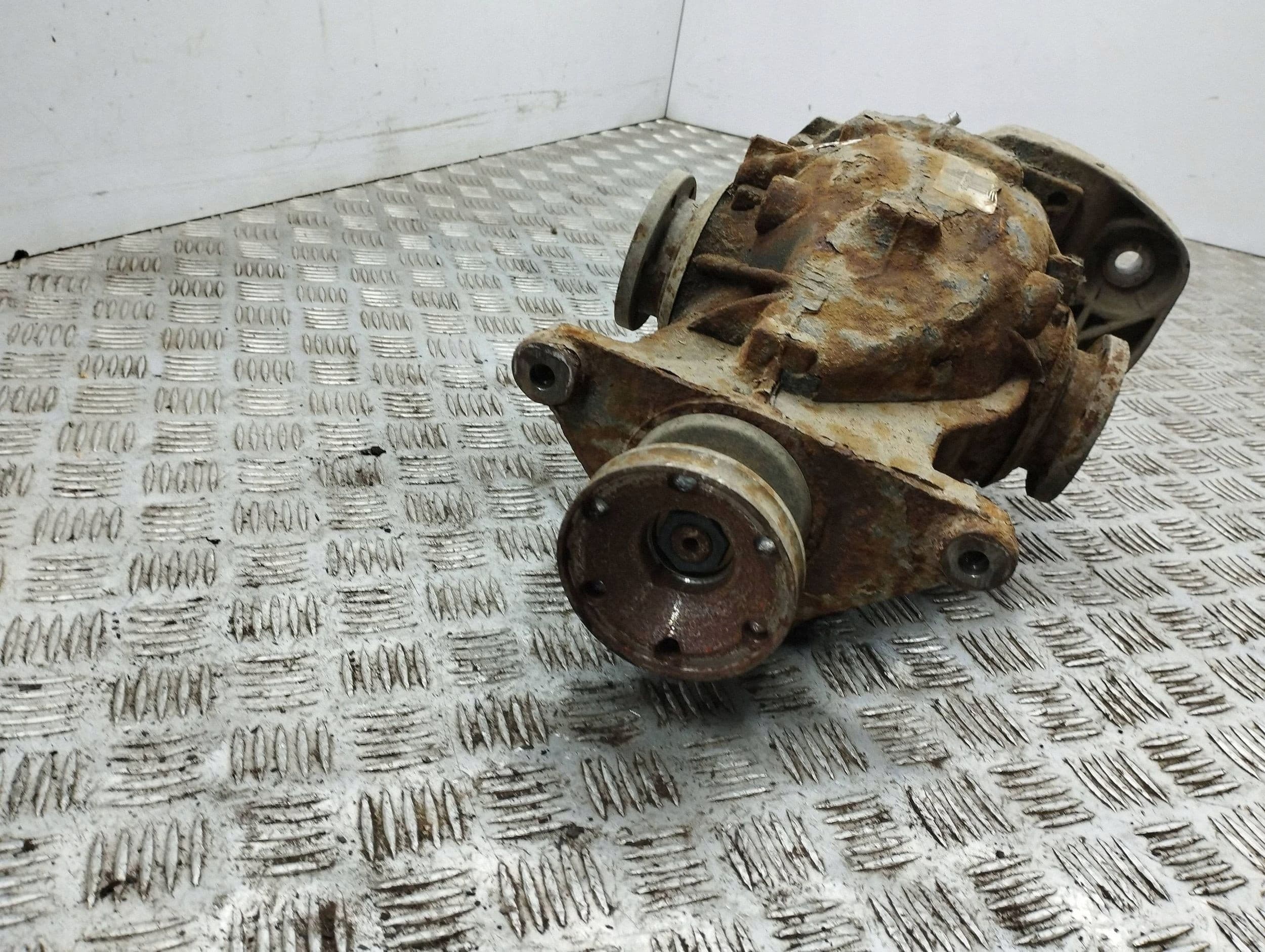 Diferencial trasero BMW X5 E53 75106596 usado 6