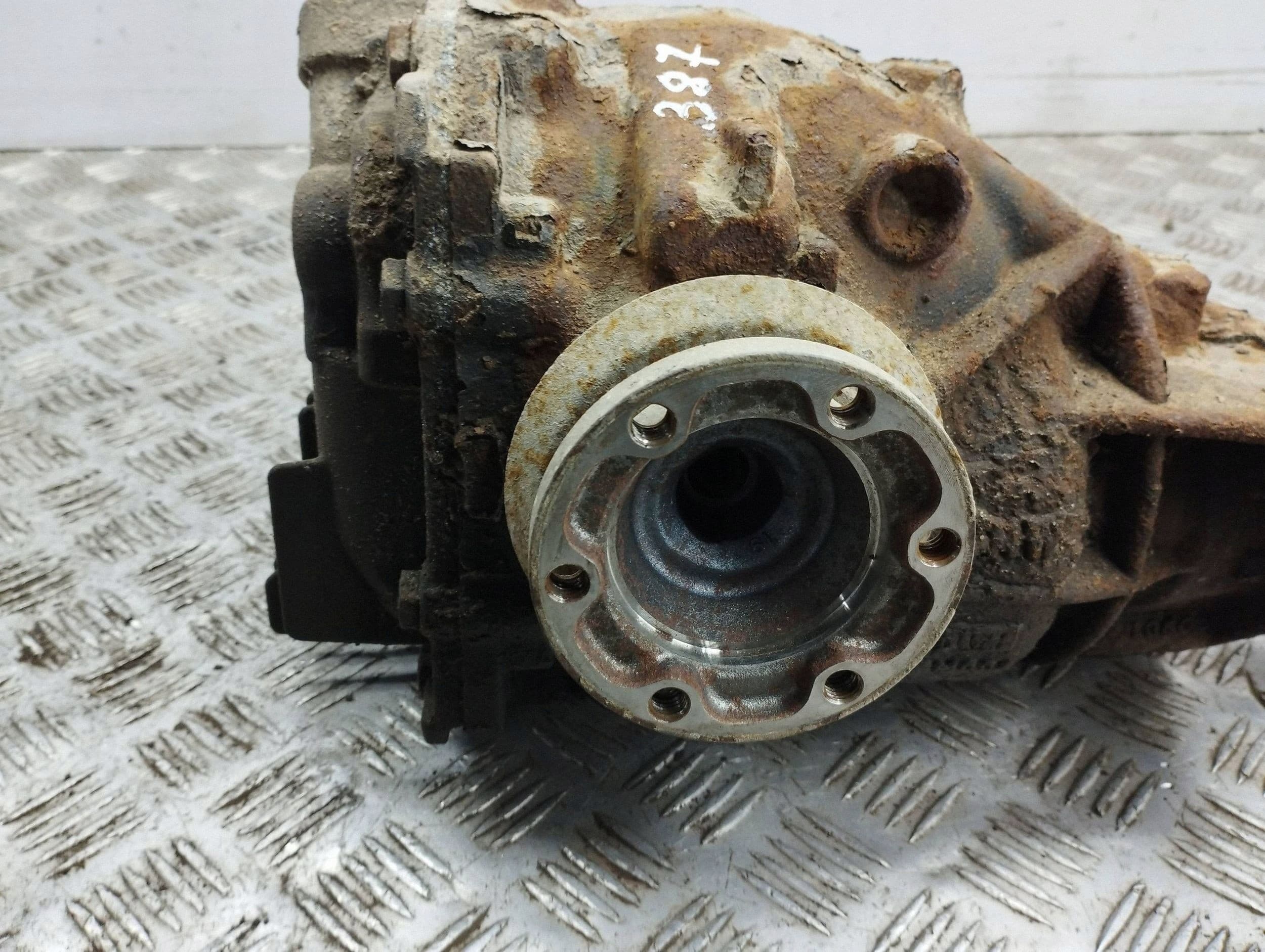 Diferencial trasero BMW X5 E53 75106596 usado 8