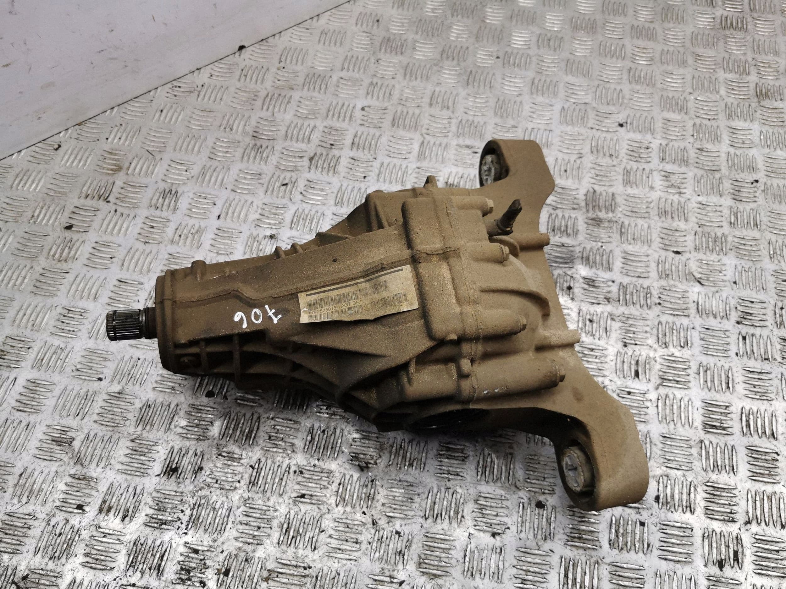 Diferencial trasero Porsche Cayenne (92A) 0BP525015H usado