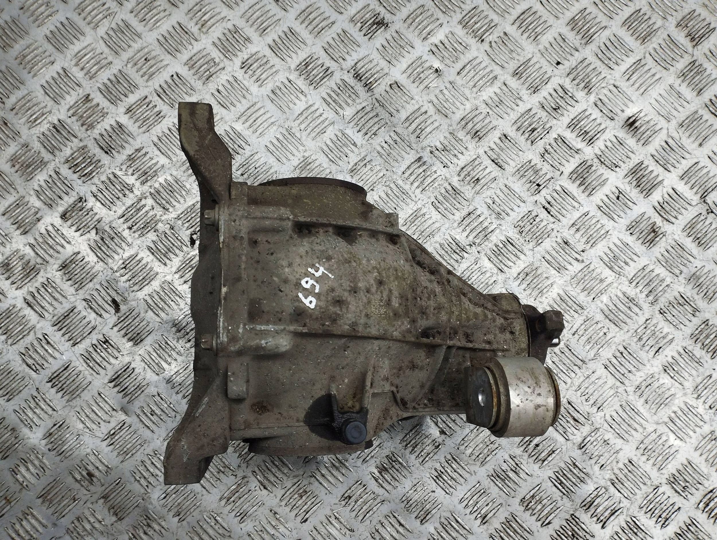Diferencial trasero Mercedes-Benz E W213 A2133510008 usado