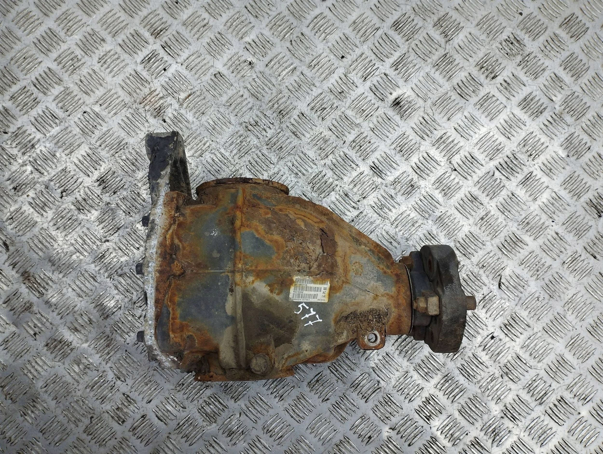 Diferencial trasero Chrysler 300 - 300C P04678032AA usado