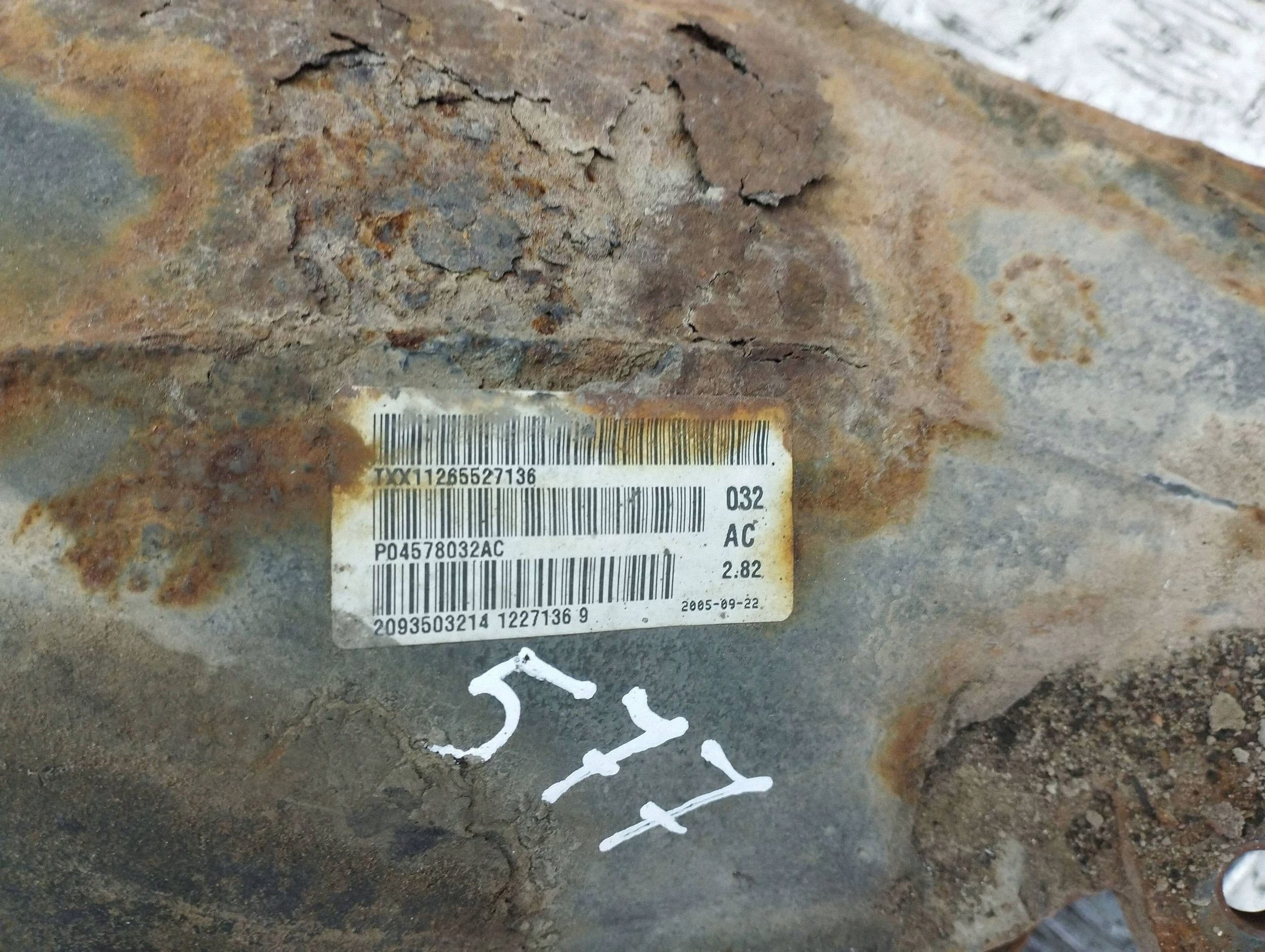 Diferencial trasero Chrysler 300 - 300C P04678032AA usado 2
