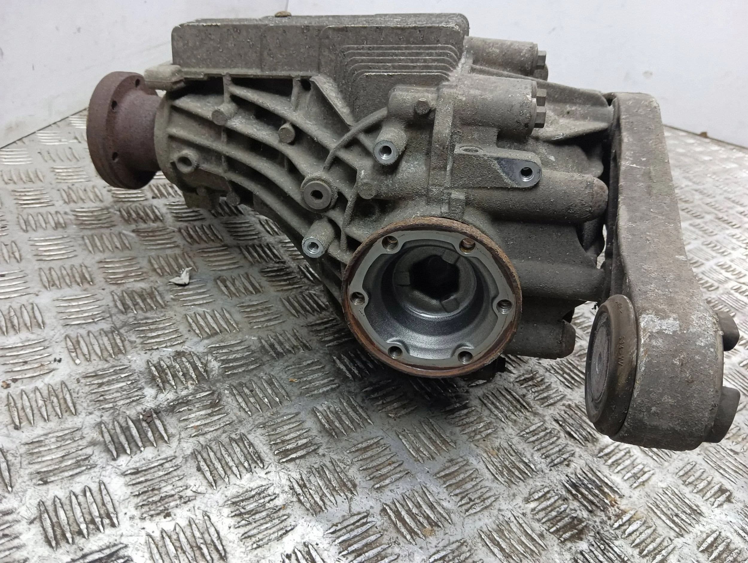 Diferencial trasero Bentley Flying Spur 0504295Q03 usado 5