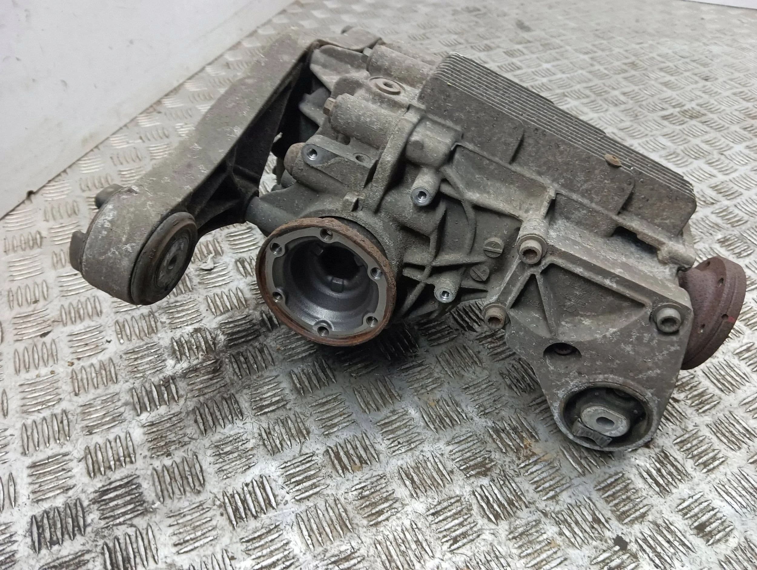 Diferencial trasero Bentley Flying Spur 0504295Q03 usado 6