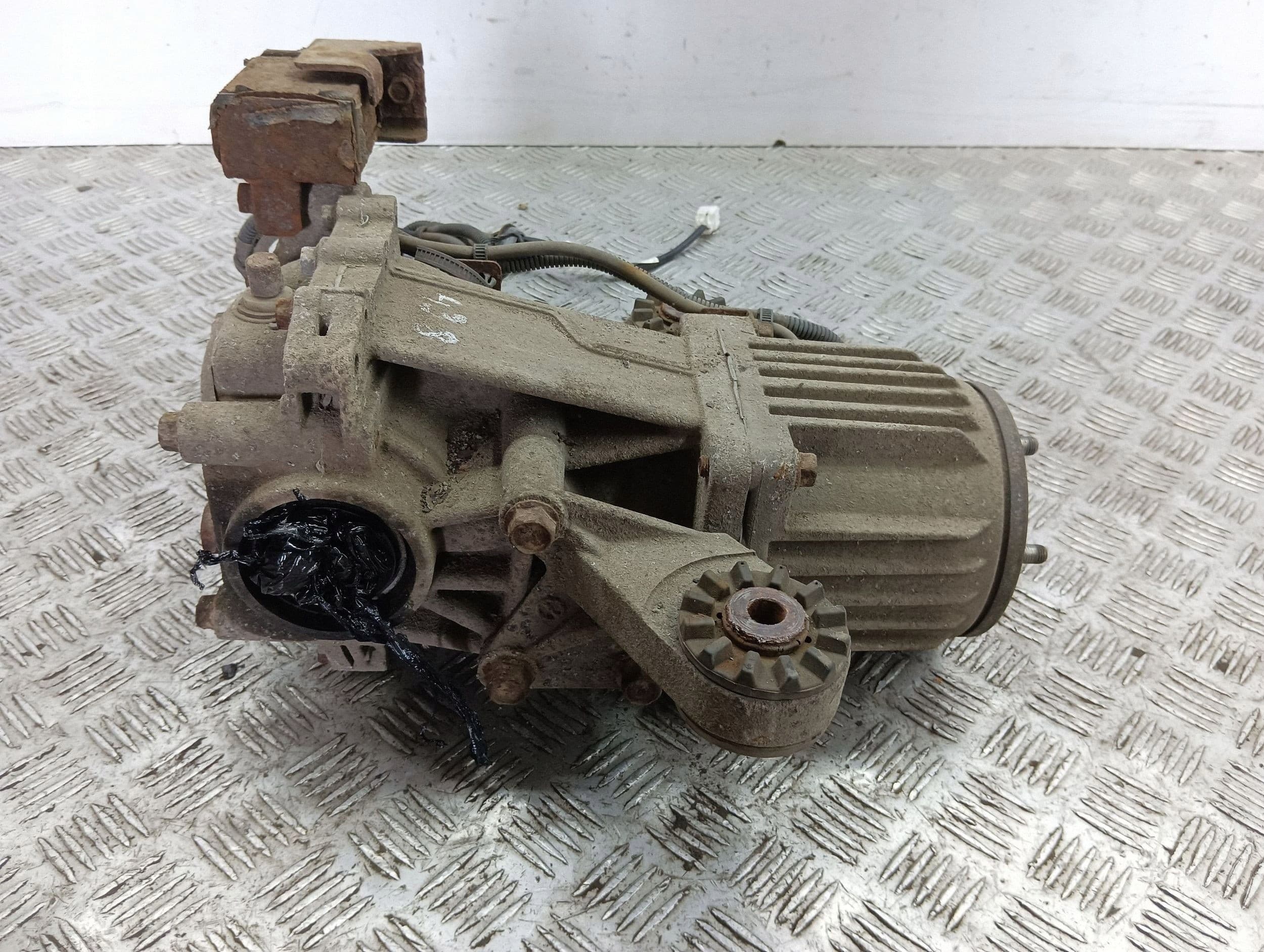 Diferencial trasero Peugeot 4007 T01GS3599 usado 7