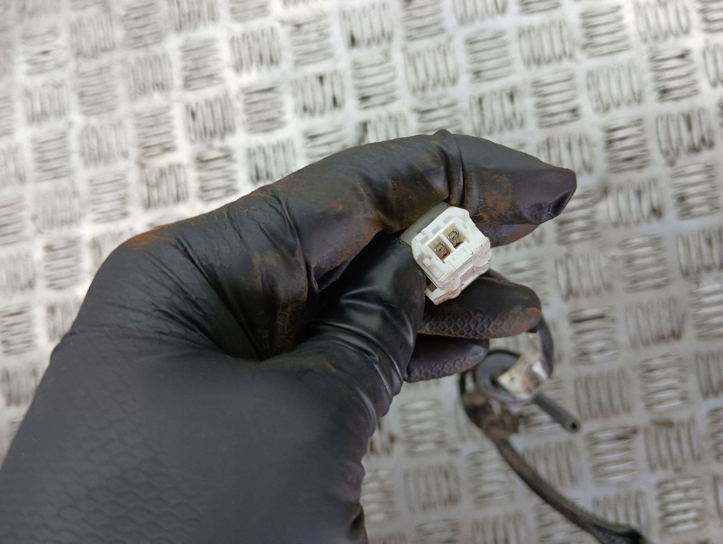 Diferencial trasero Peugeot 4007 T01GS3599 usado 9