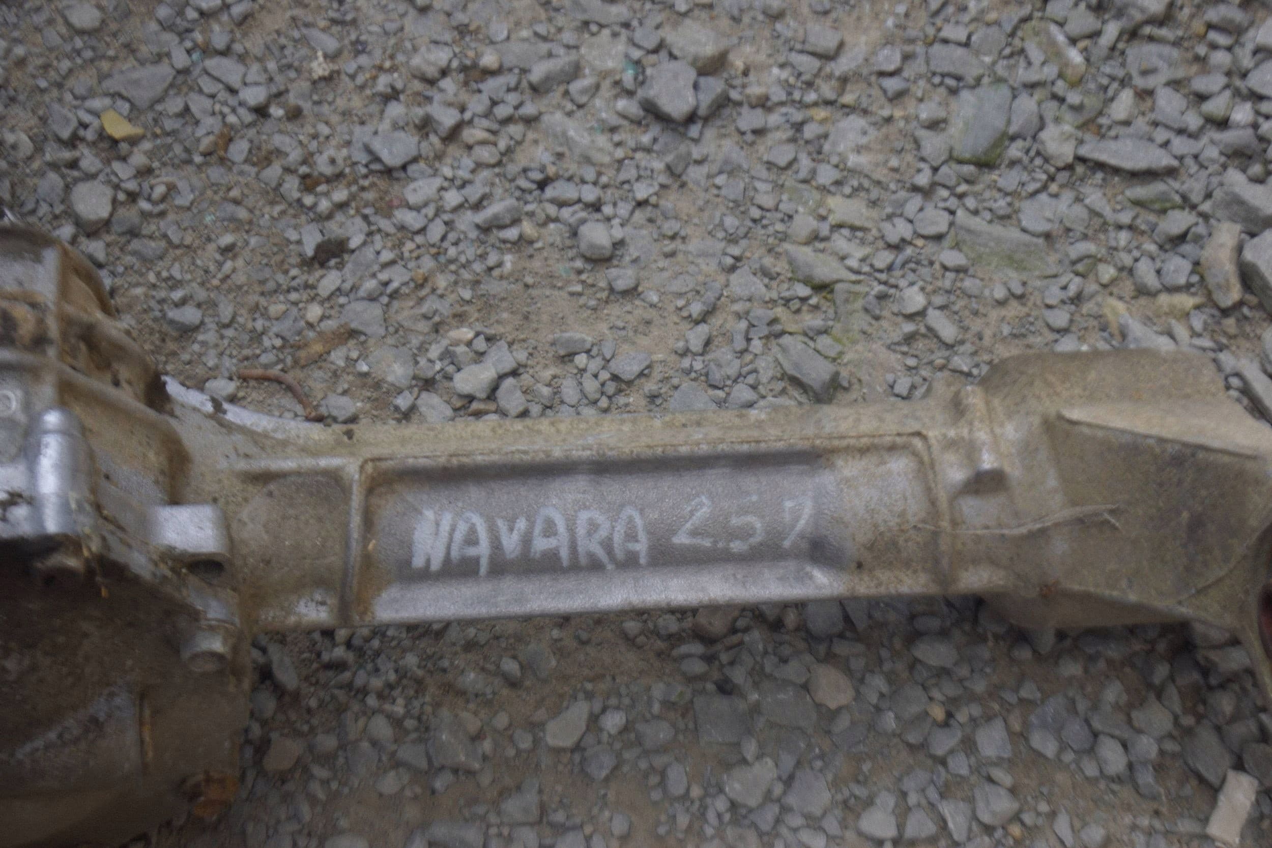 Puente Diferencial Delantero Nissan Navara D40 2.5 DCI usado 7