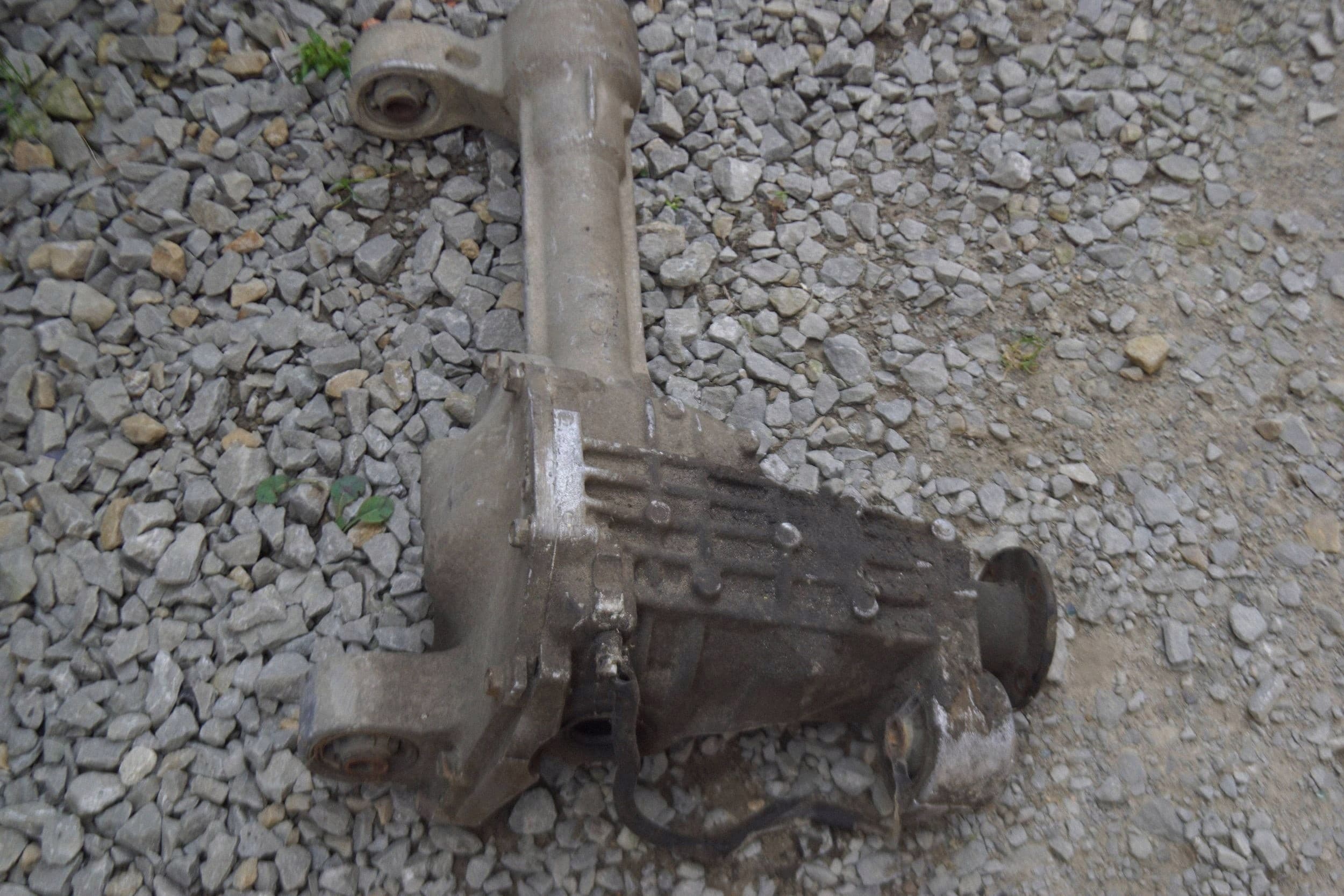 Puente Diferencial Delantero Nissan Navara D40 2.5 DCI usado 8