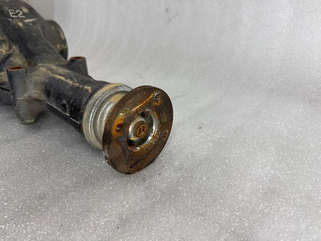 Reductor trasero Subaru SD0160 2.4L gasolina 126kW 2021 usado 4