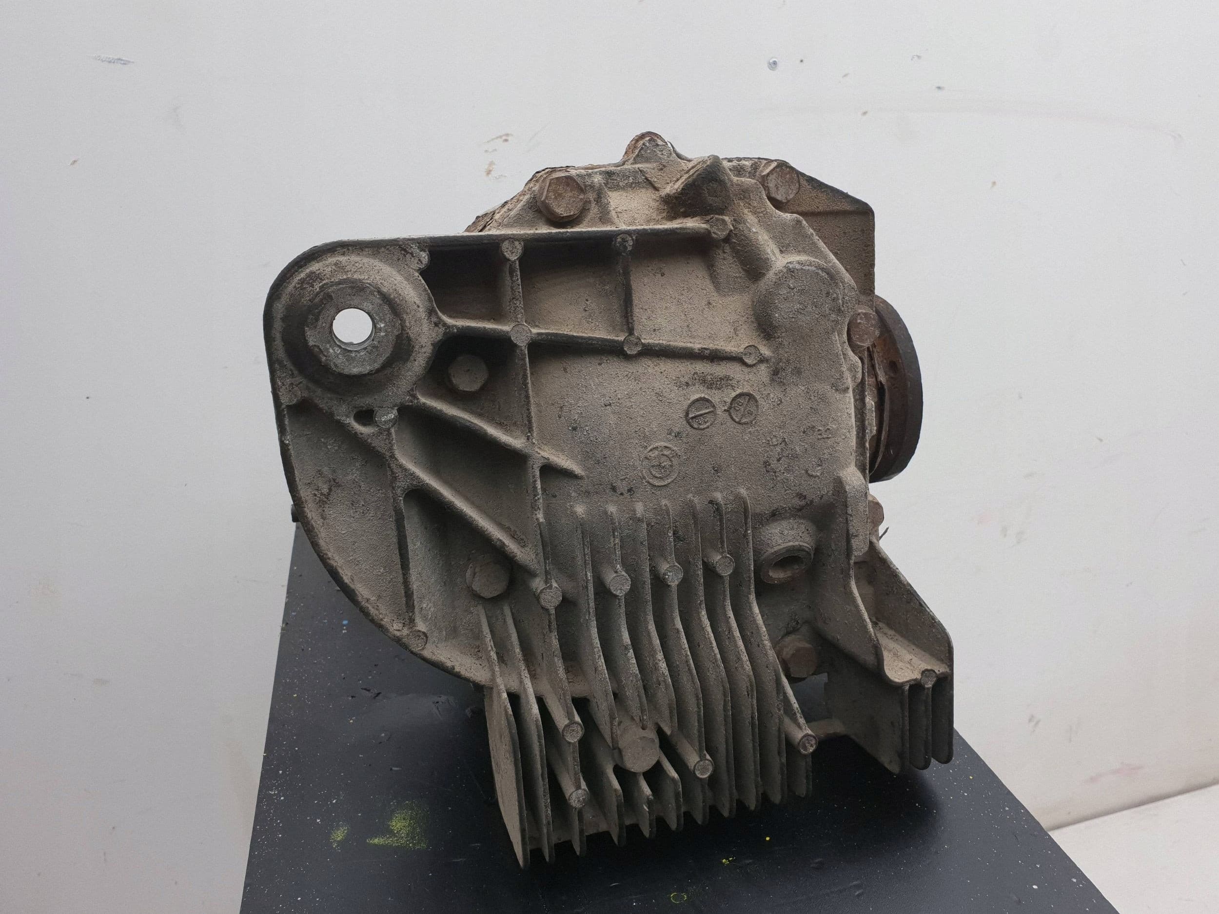 Diferencial Trasero BMW Serie 7 E65 E66 7532049 usado 8