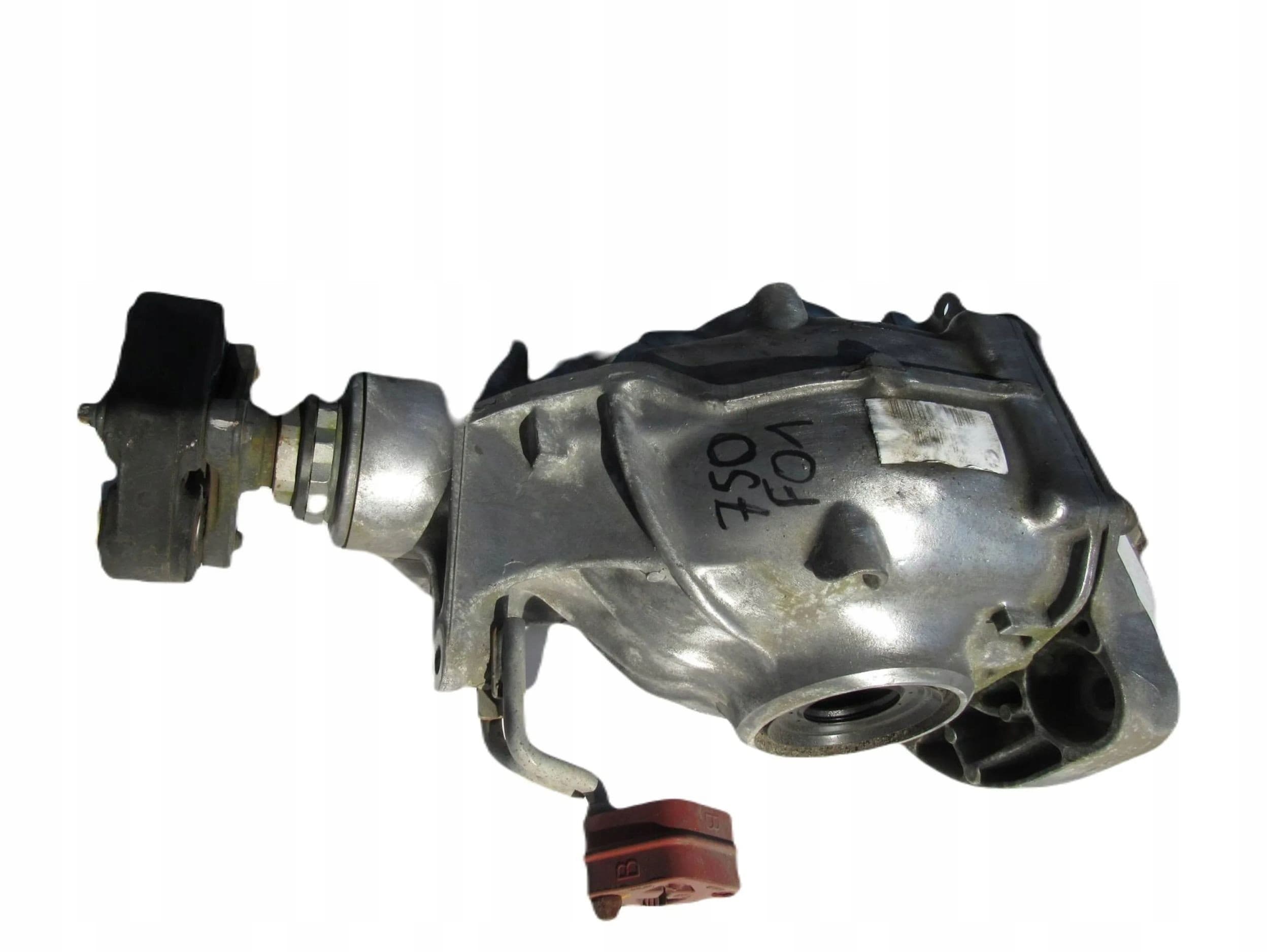 Puente diferencial trasero BMW 7 F01 F02 F03 F04 750 7573821 usado
