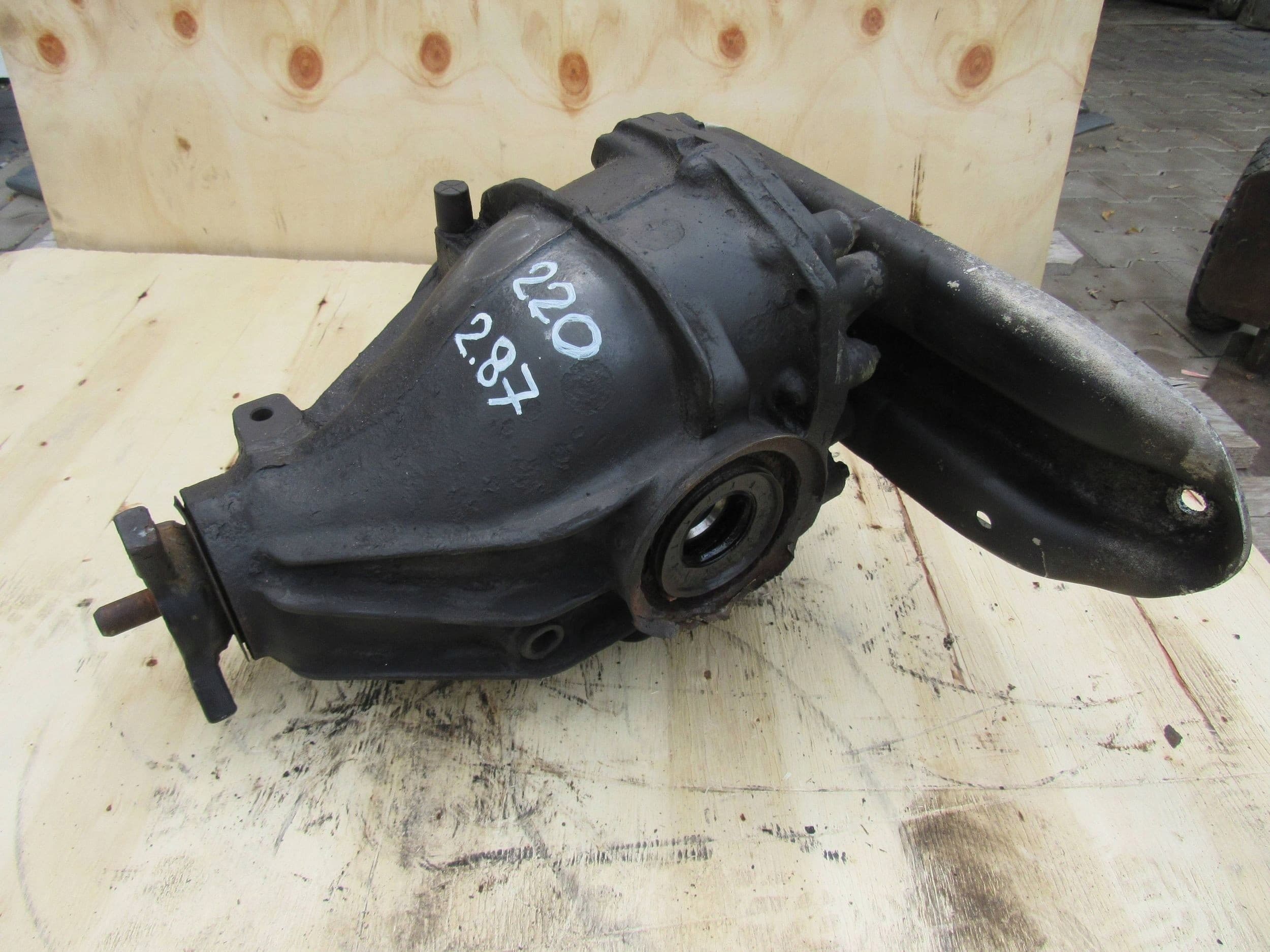 Diferencial trasero Mercedes S W220 2.87 1403513808 usado 3