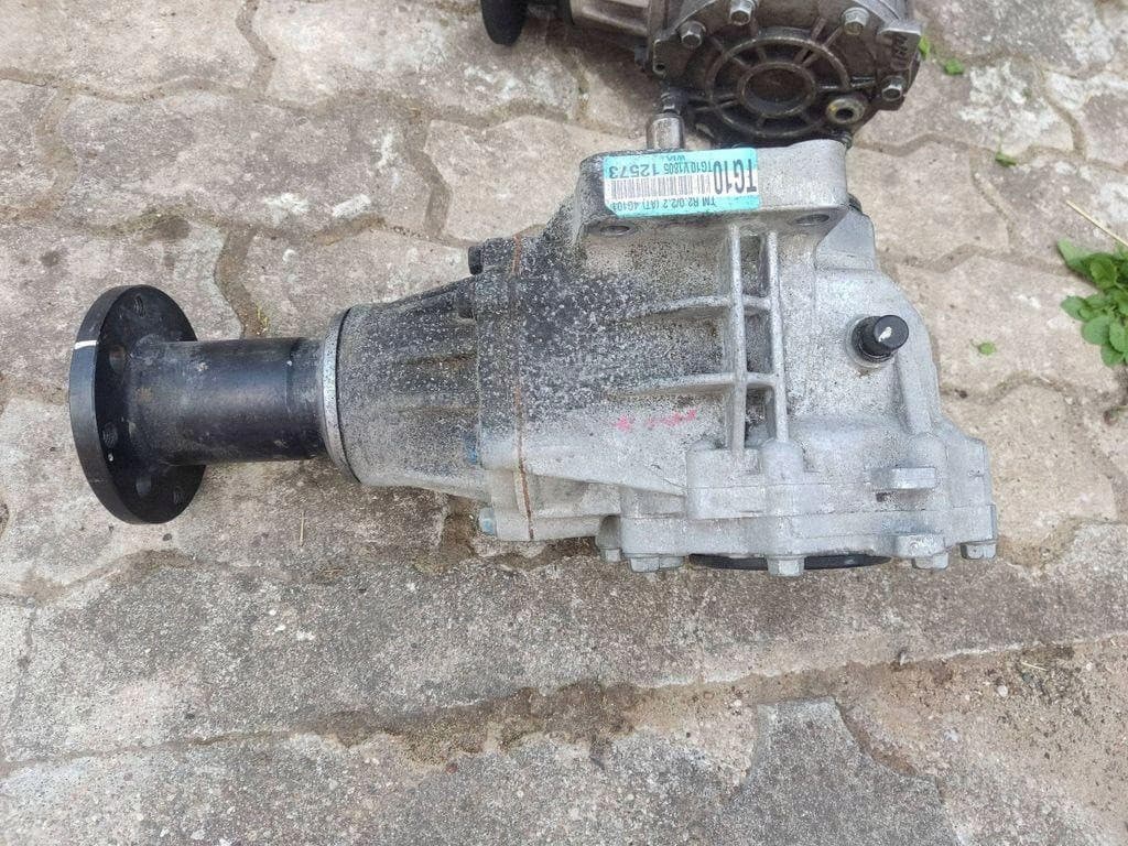 Reductor delantero Hyundai 4G101 2.2L diésel 147kW 2018 usado 2