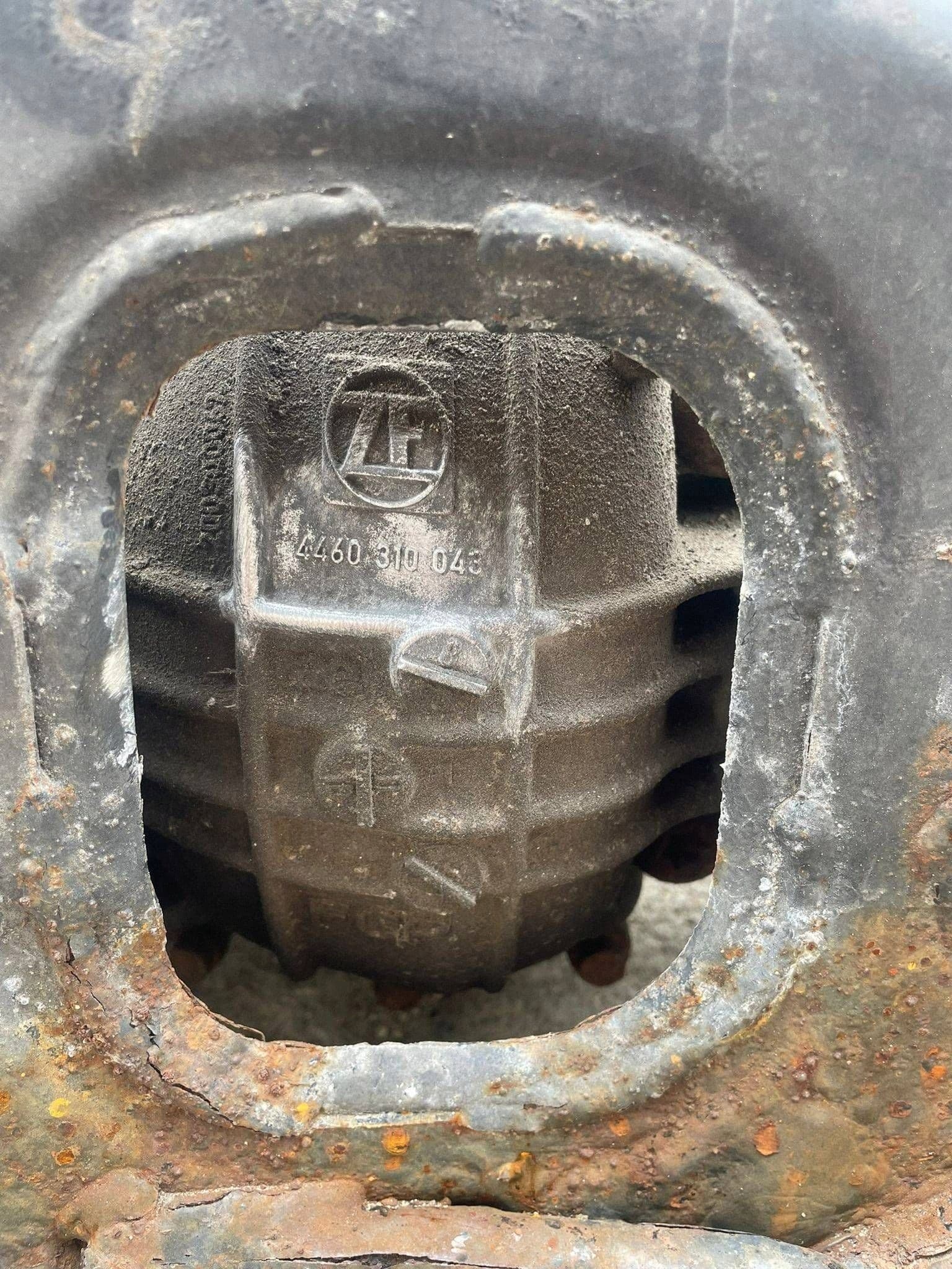 Puente diferencial Alfa Romeo 159 3.2 V6 Jts 4460310043 usado 5