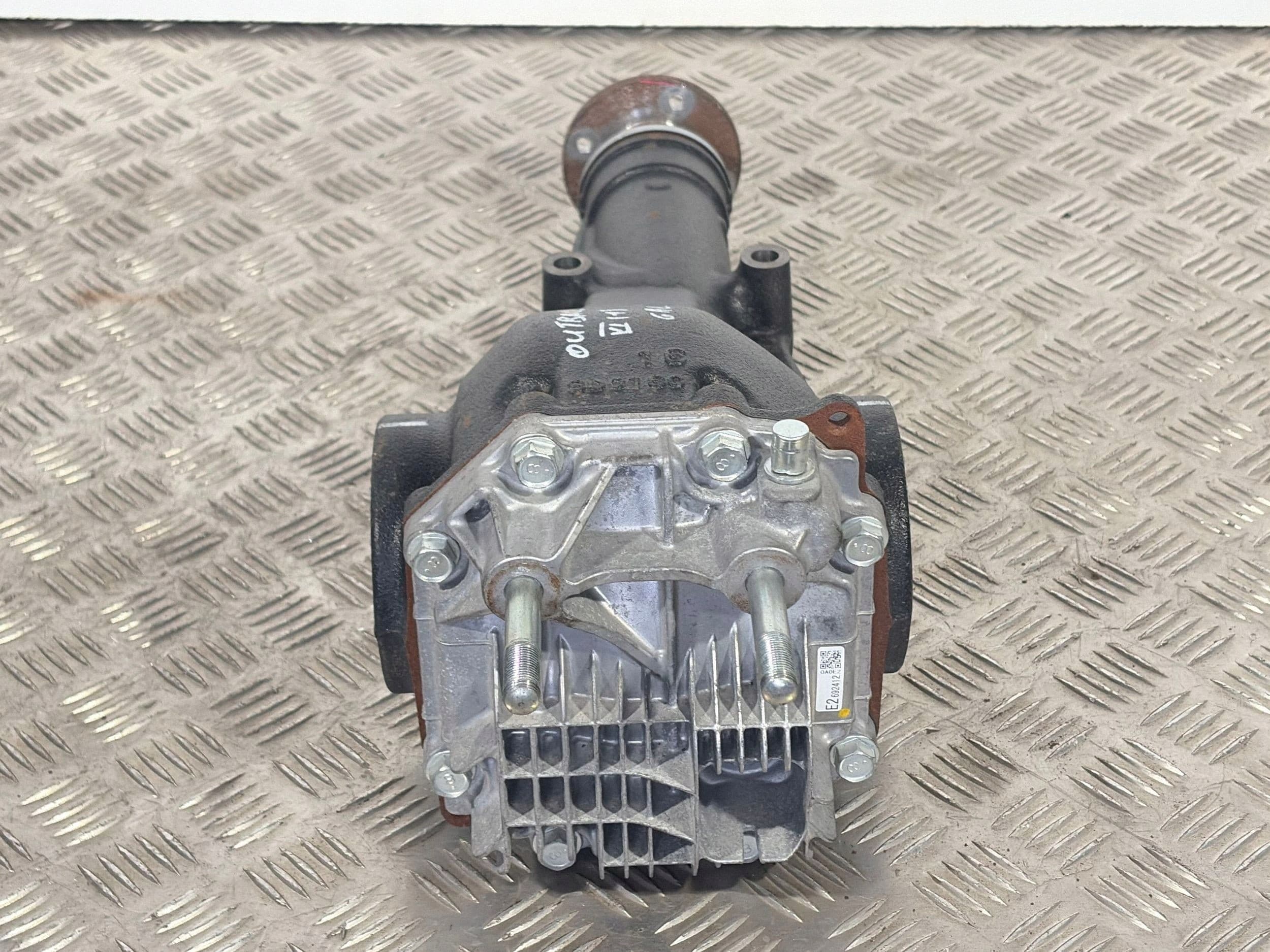 Diferencial Trasero Subaru Outback 2025 (BT) 38300AC450 usado 7