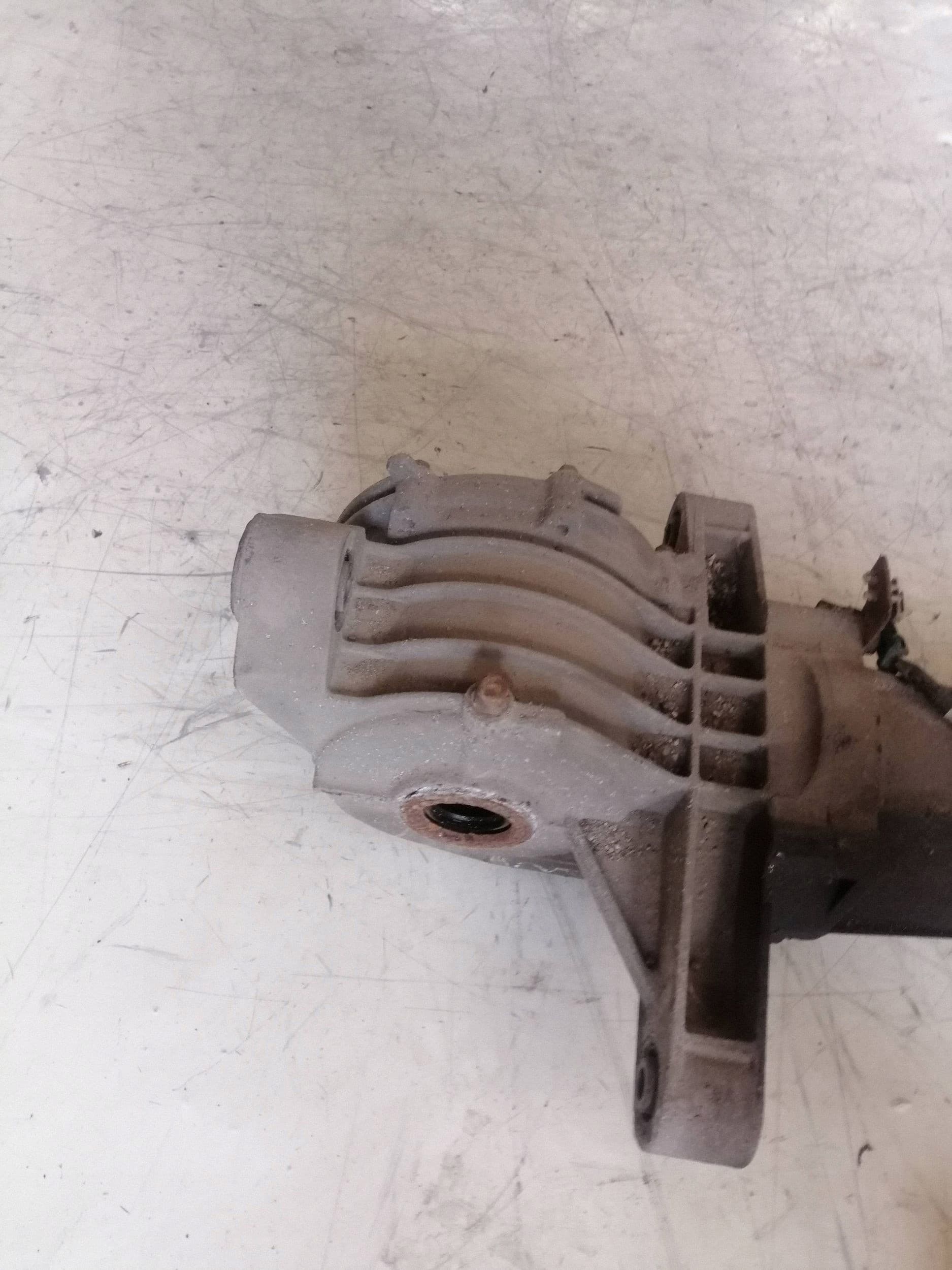Puente Diferencial Trasero Fiat Freemont 05146768AB usado 3