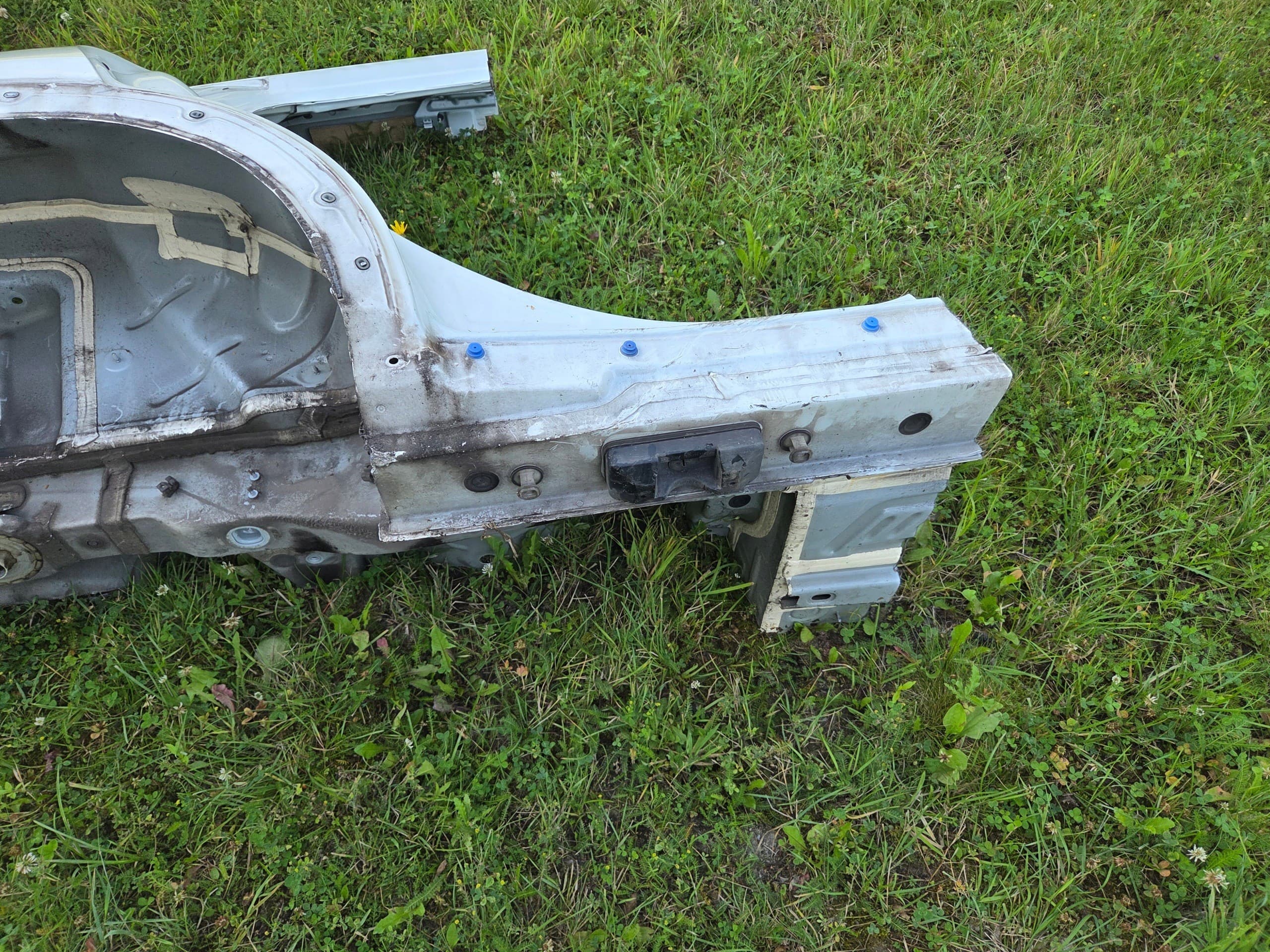 Aleta Trasera Derecha Blanco Perla Qab Infiniti Q30 QX30 usado 10